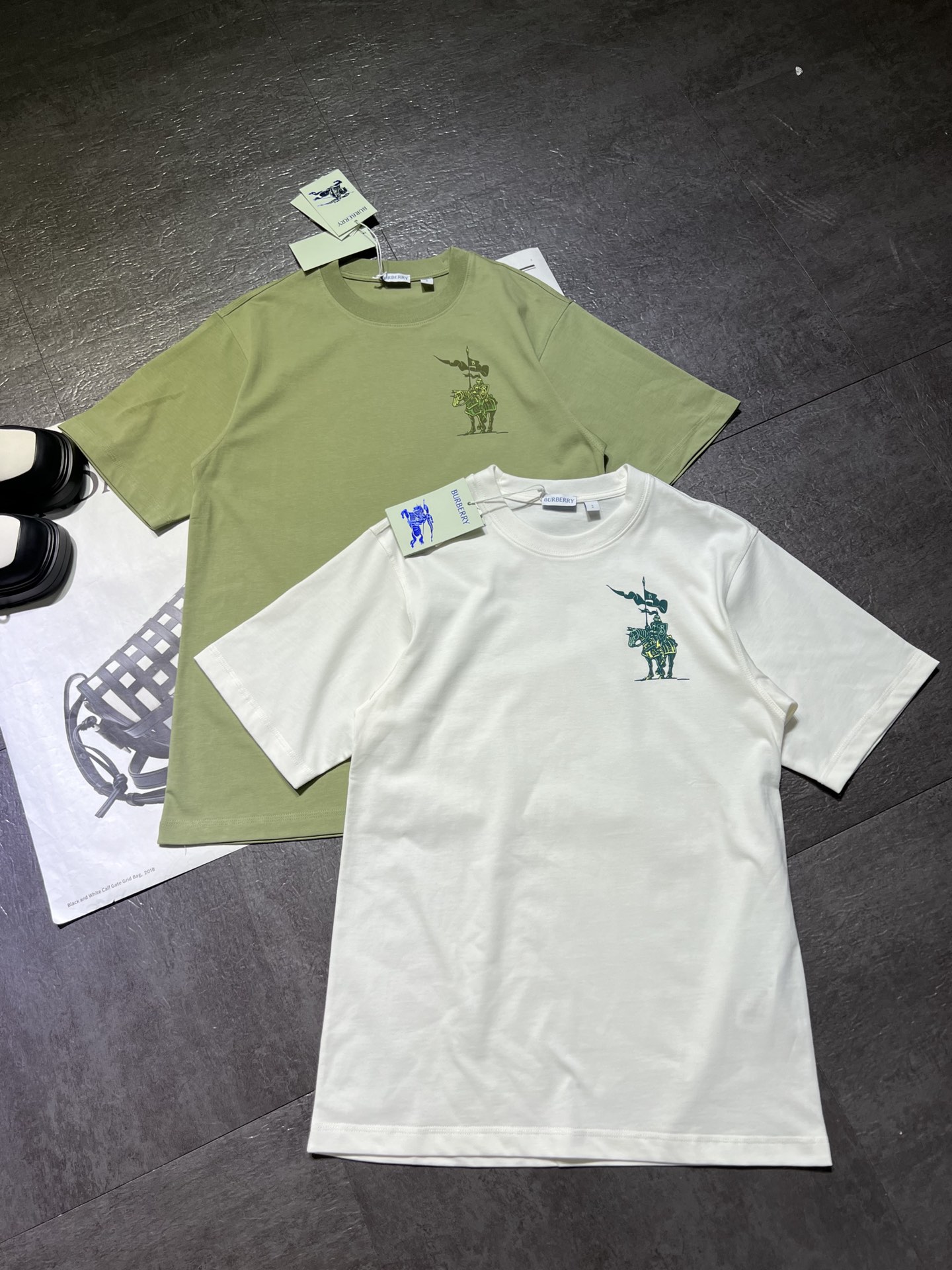 “High-Quality Women’s Clothes: 25-Year Early Spring Collection with Unique Horseman Emblem” - 图片 6