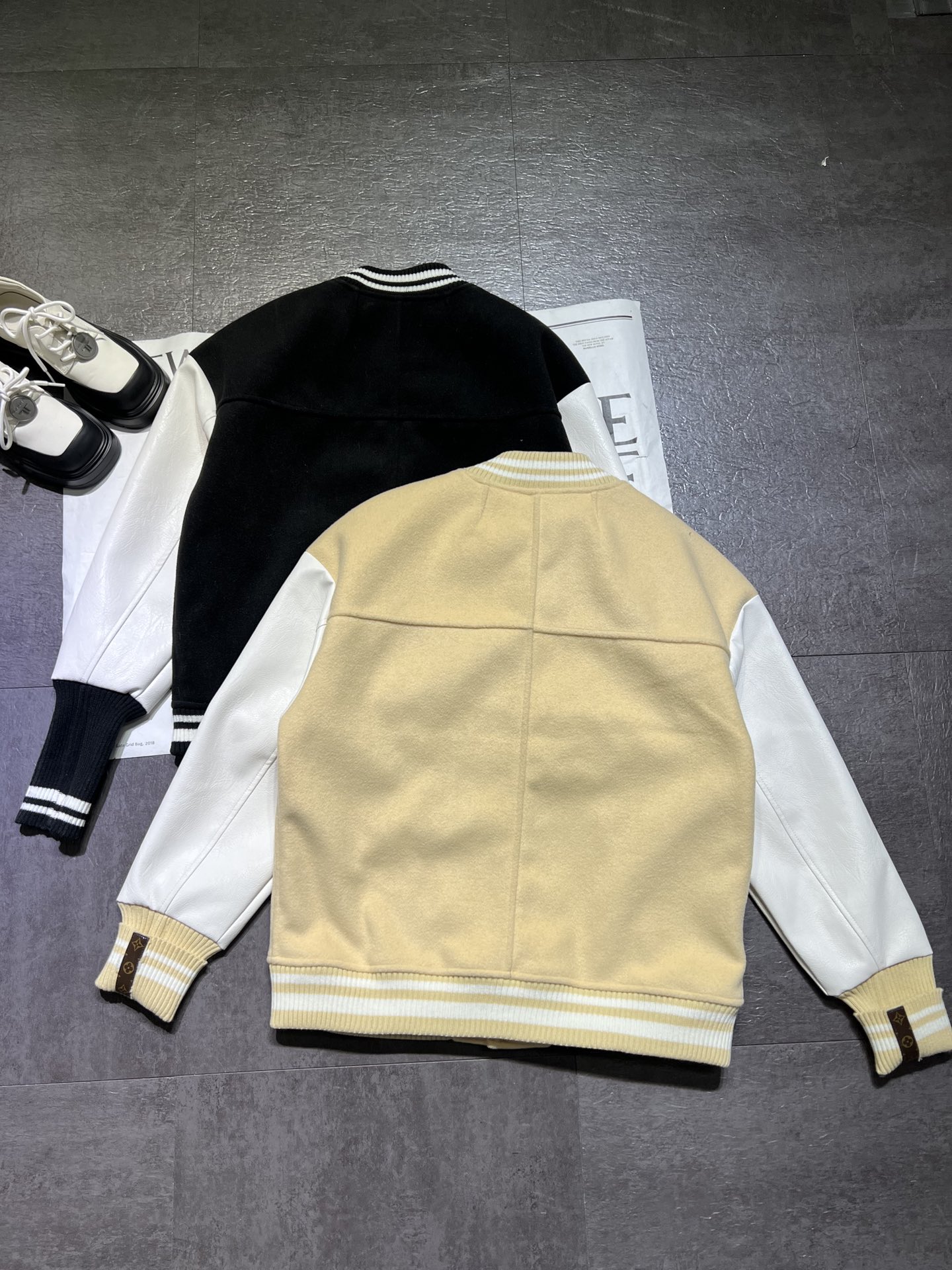 High-End Women’s Clothing: Louis Vuitton Jackets with Dust-Proof Sacks and Custom Details - 图片 6