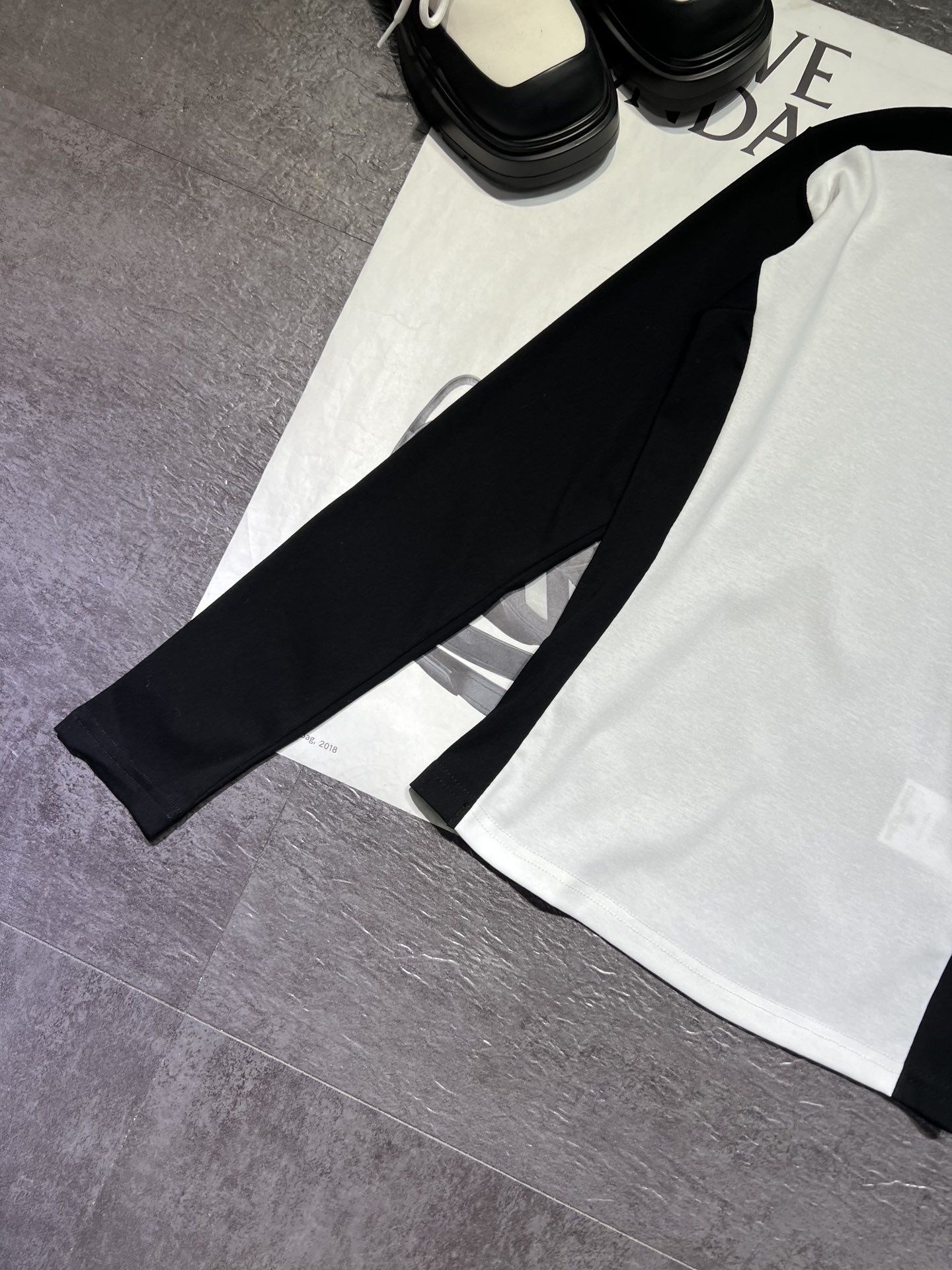 High-Quality Women’s Suit with Innovative Pre-Form Design and Comfortable Fabric - 图片 3