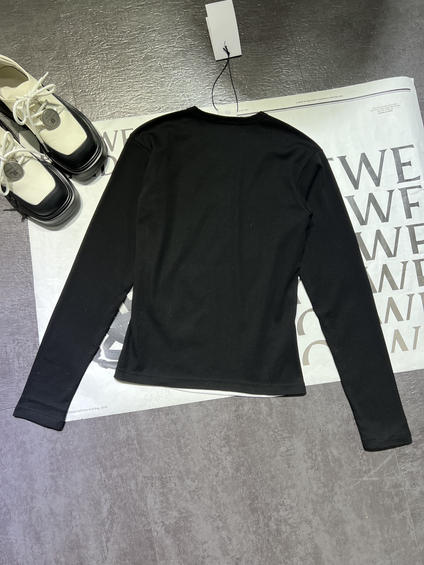 High-Quality Women’s Suit with Innovative Pre-Form Design and Comfortable Fabric - 图片 4