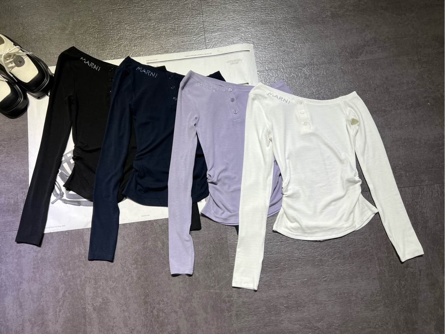 “High Quality Women’s Clothes: Marni’s Long-Sleeved Shoulder Shirts for Perfect Style”