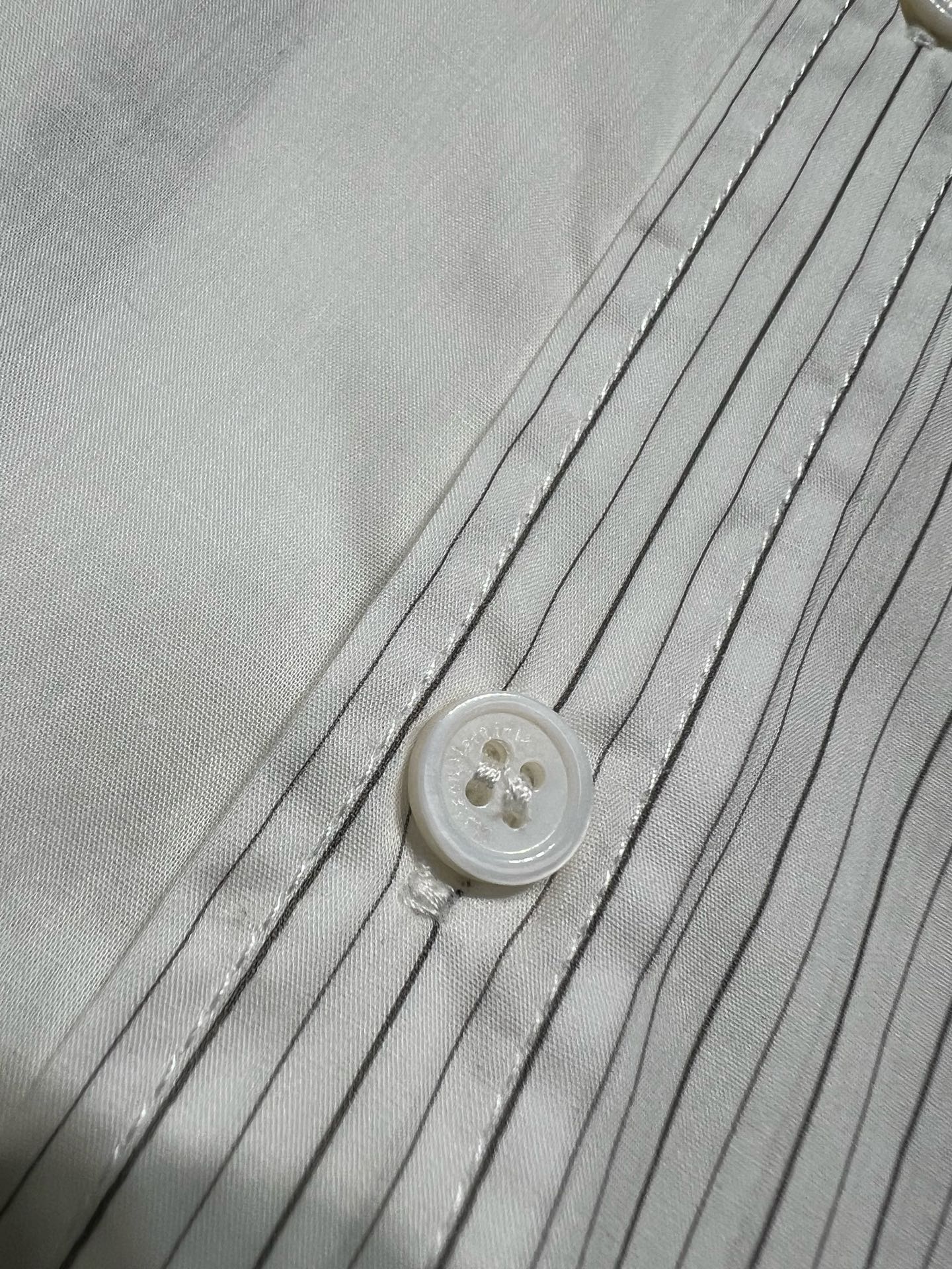 High-End Women’s Clothing: Mm6 Maison Margiela Long-Sleeve Shirts and Tweed Variations - 图片 7