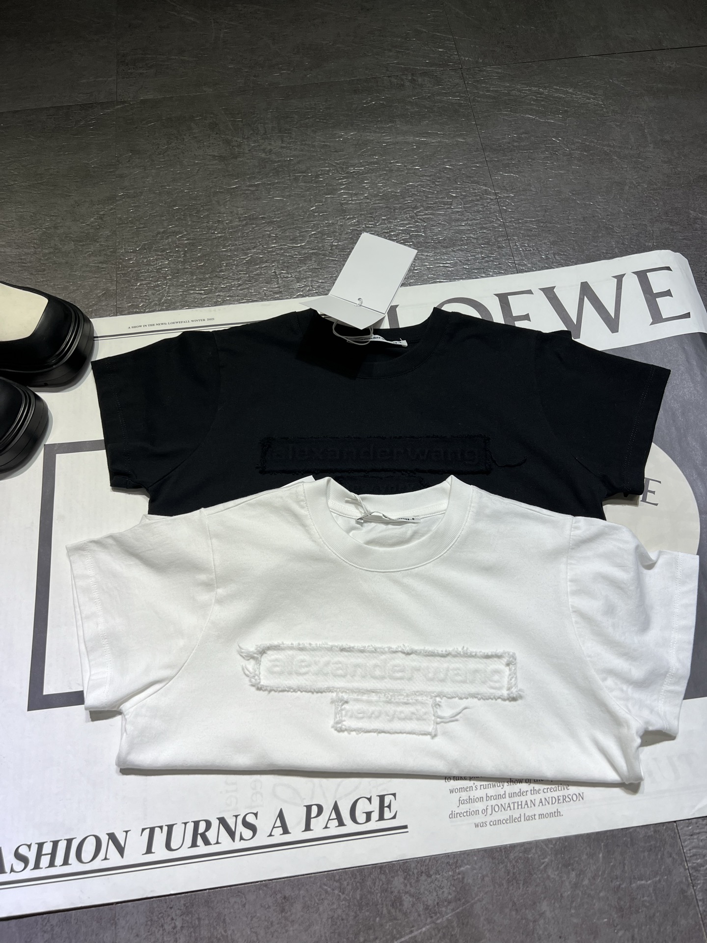 High-end Women’s Clothing: King Alexander Knit T-shirts with Original Design - 图片 6