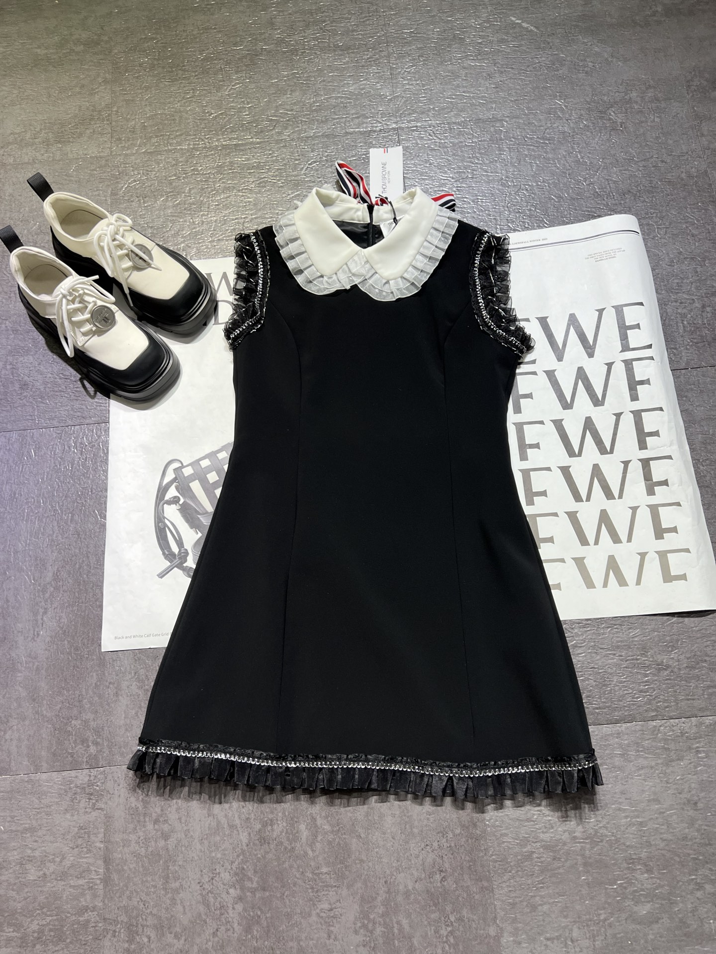 High-End Women’s Clothes: Short-Age Dress with Super-Fashion Style in Brown - 图片 1