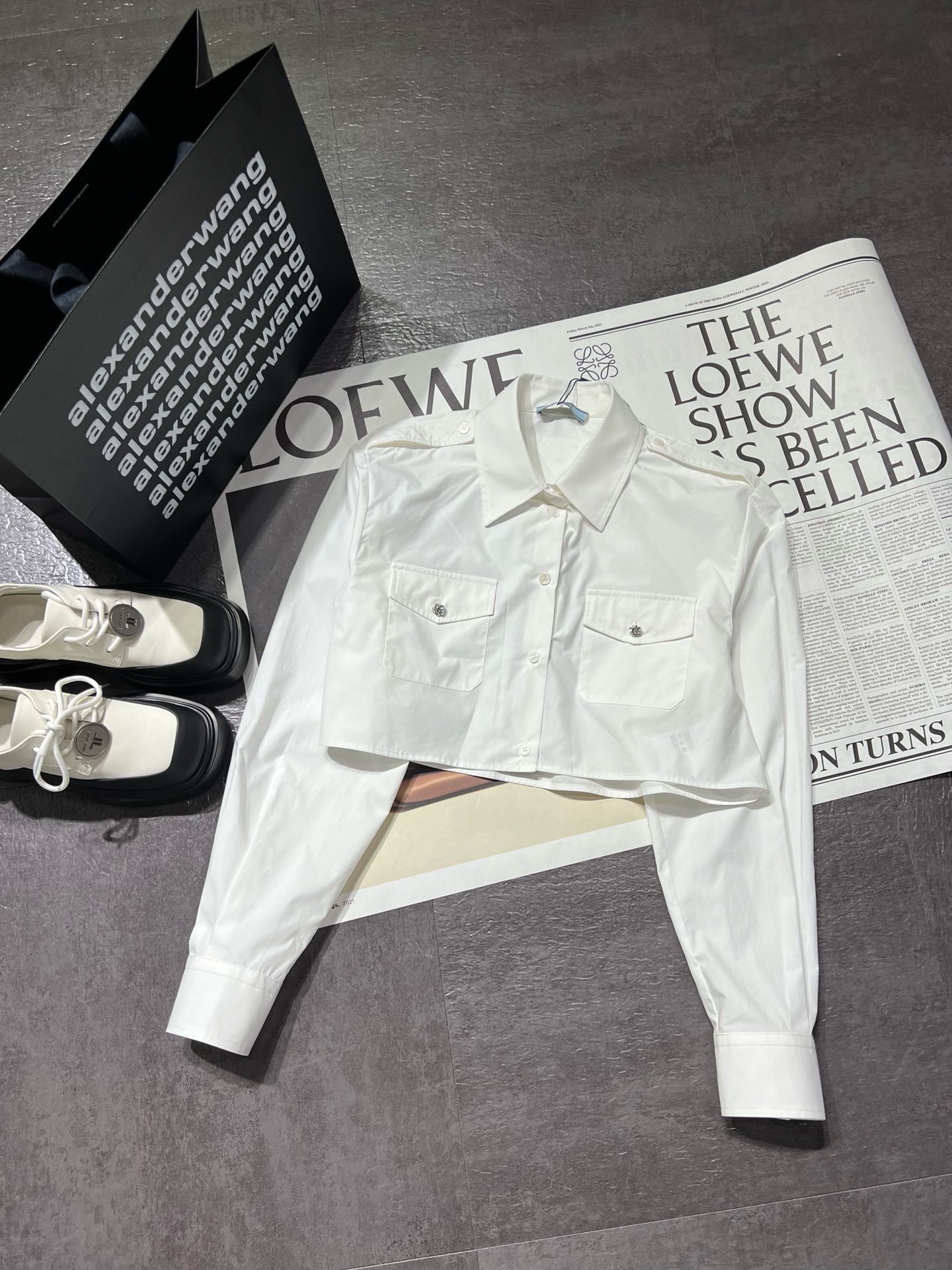 High Quality Women’s Clothes: Prada Plada’s Custom Silk Shirts with Crystal Buttons - 图片 7