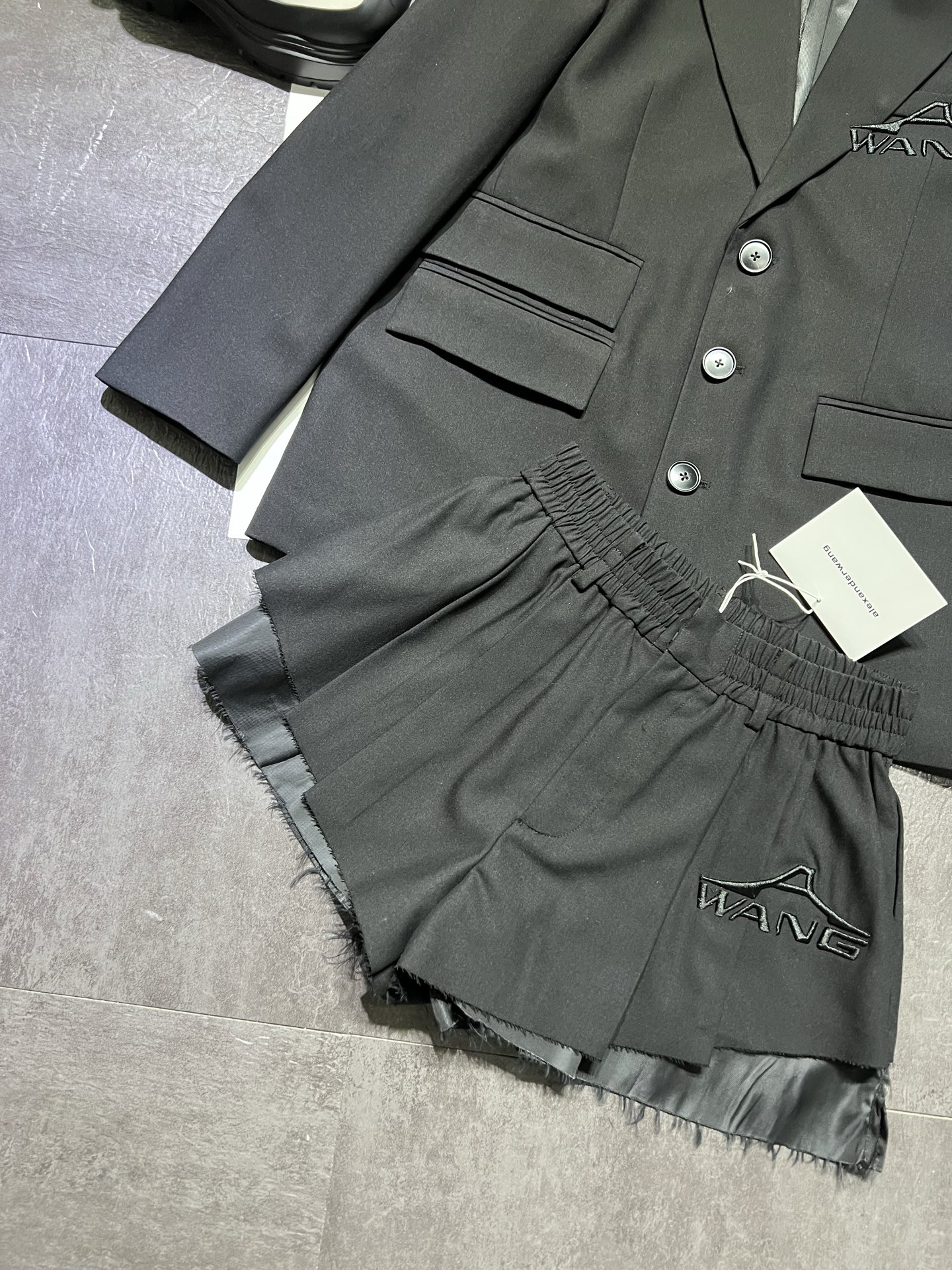 P552 Single-Handed Female Suit by Alexander Wang: One-Piece, One-Size-Fits-All, Packed - 图片 2