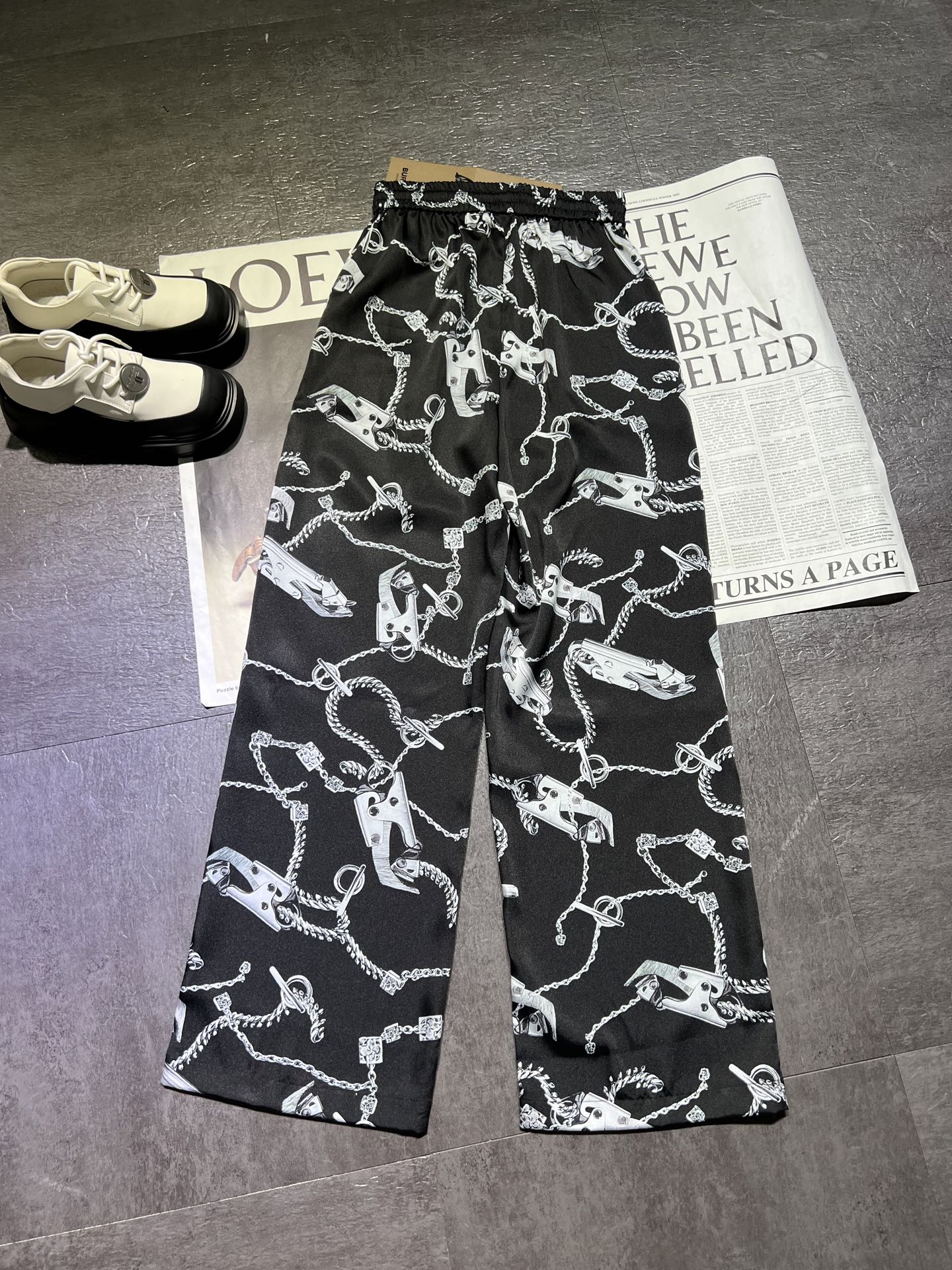 High-end Women’s Suit with Burberry Barbour Print, Super Thin and Comfortable Pants. - 图片 4