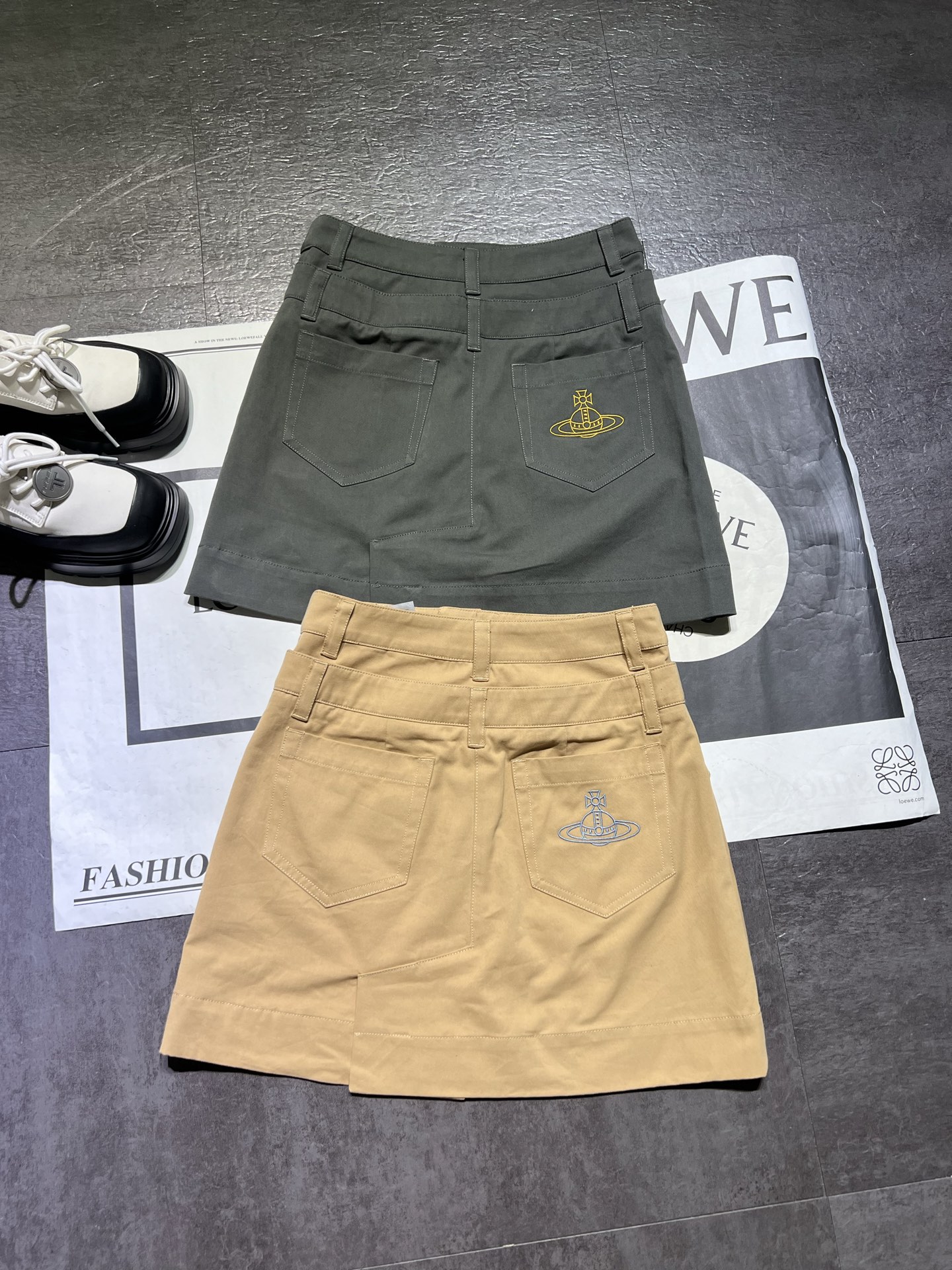 High Quality Women’s Clothes: Vivi Short Skirt and Saturn Double Waist Design - 图片 5