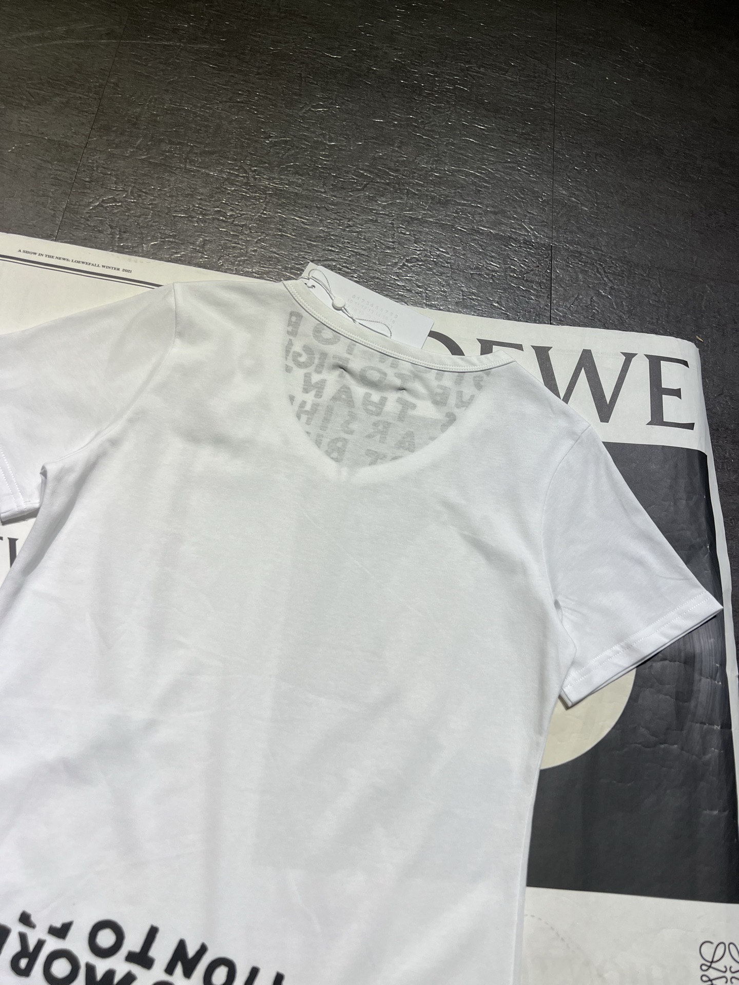 High-Quality Women’s Clothes: Maison Margi*la 25Ss Spring/Summer New MM6 Digital Printed T-shirts - 图片 5