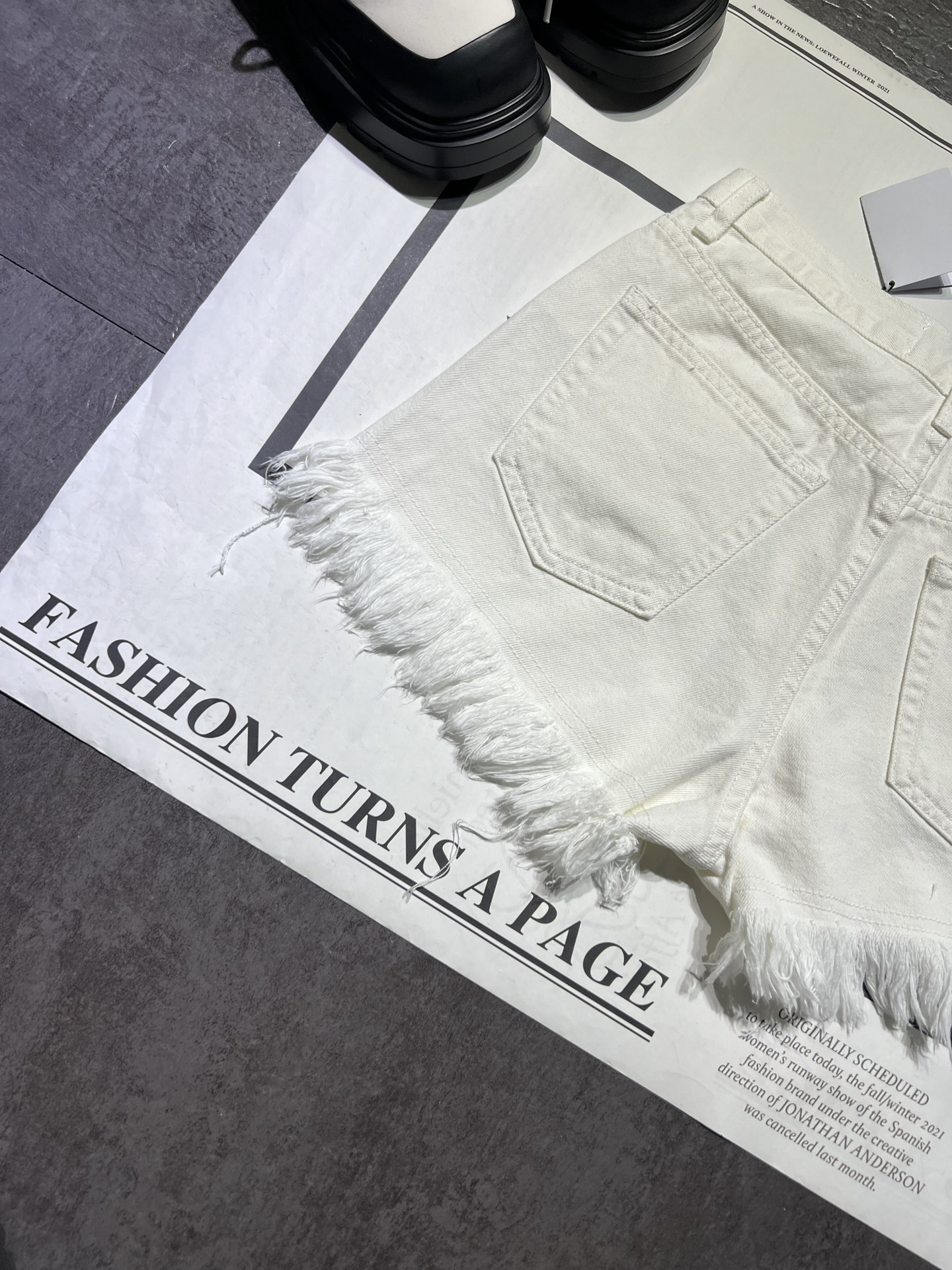 High-Quality Women’s Clothes: Tweed Fashion Collection with Paula’s Cowboy Shorts - 图片 5