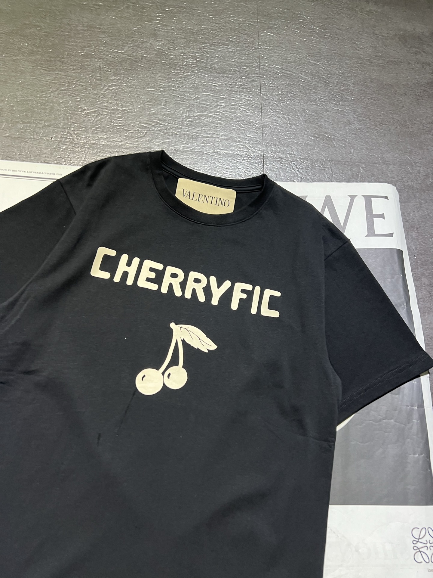 High-Quality Women’s Clothes: Original Packaged Wallen Val T-Shirt for 25-Year-Olds - 图片 2