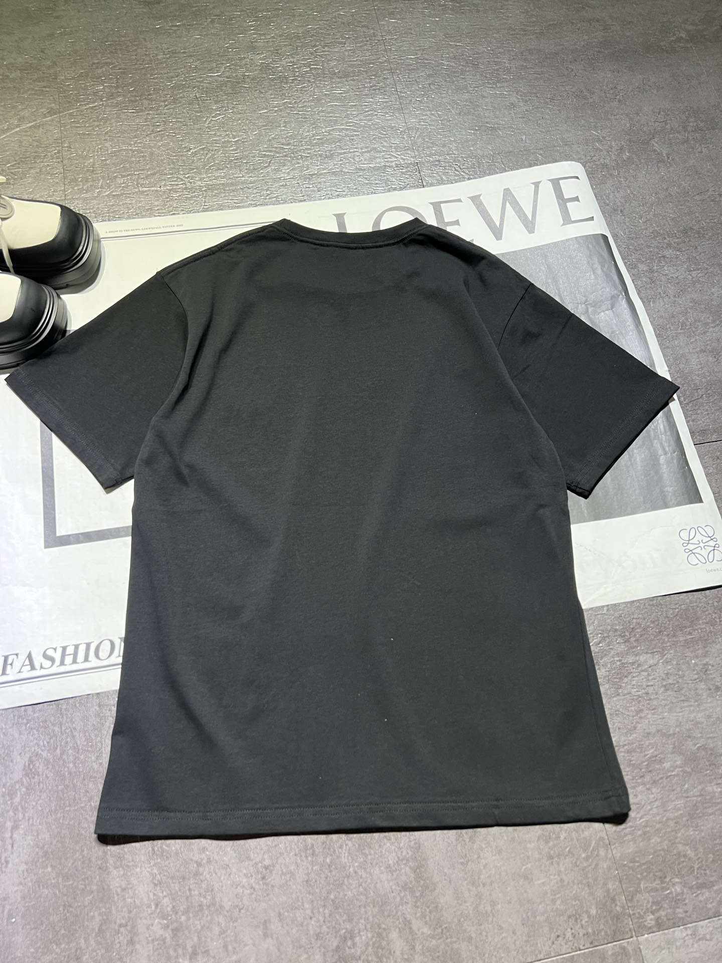 High-Quality Women’s Clothes: Original Packaged Wallen Val T-Shirt for 25-Year-Olds - 图片 3