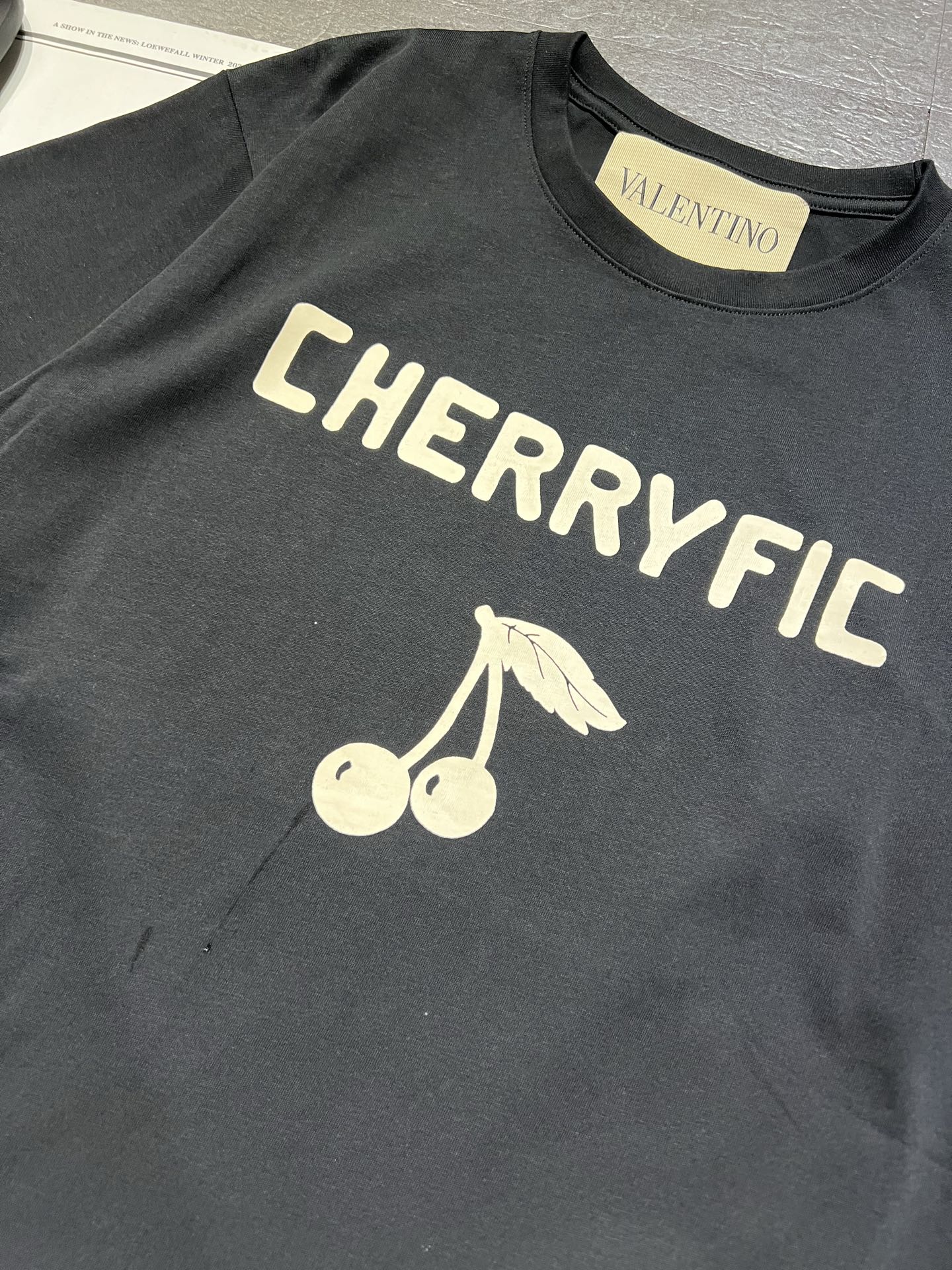 High-Quality Women’s Clothes: Original Packaged Wallen Val T-Shirt for 25-Year-Olds - 图片 5