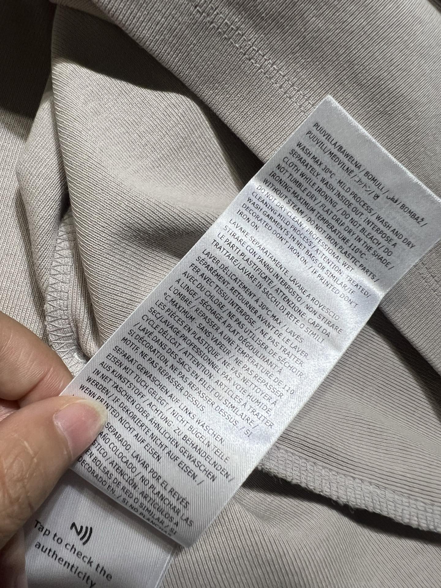 High-Quality Maison Margiela 25ss Women’s T-shirt with Unique Design and Branding - 图片 8