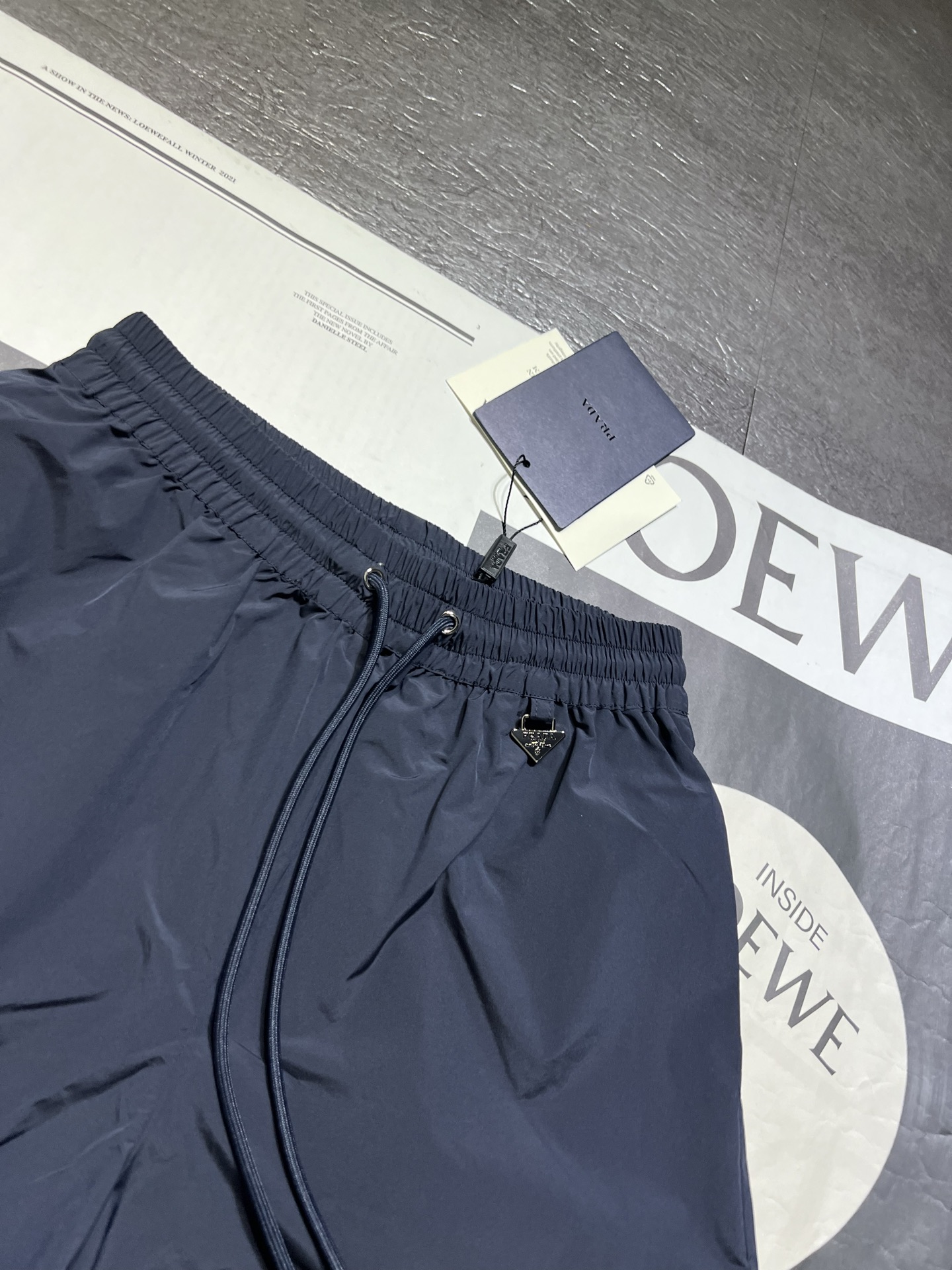 High-quality Prada Women’s Suit Package with 25 Nylon High Waist Shorts for Summer - 图片 2