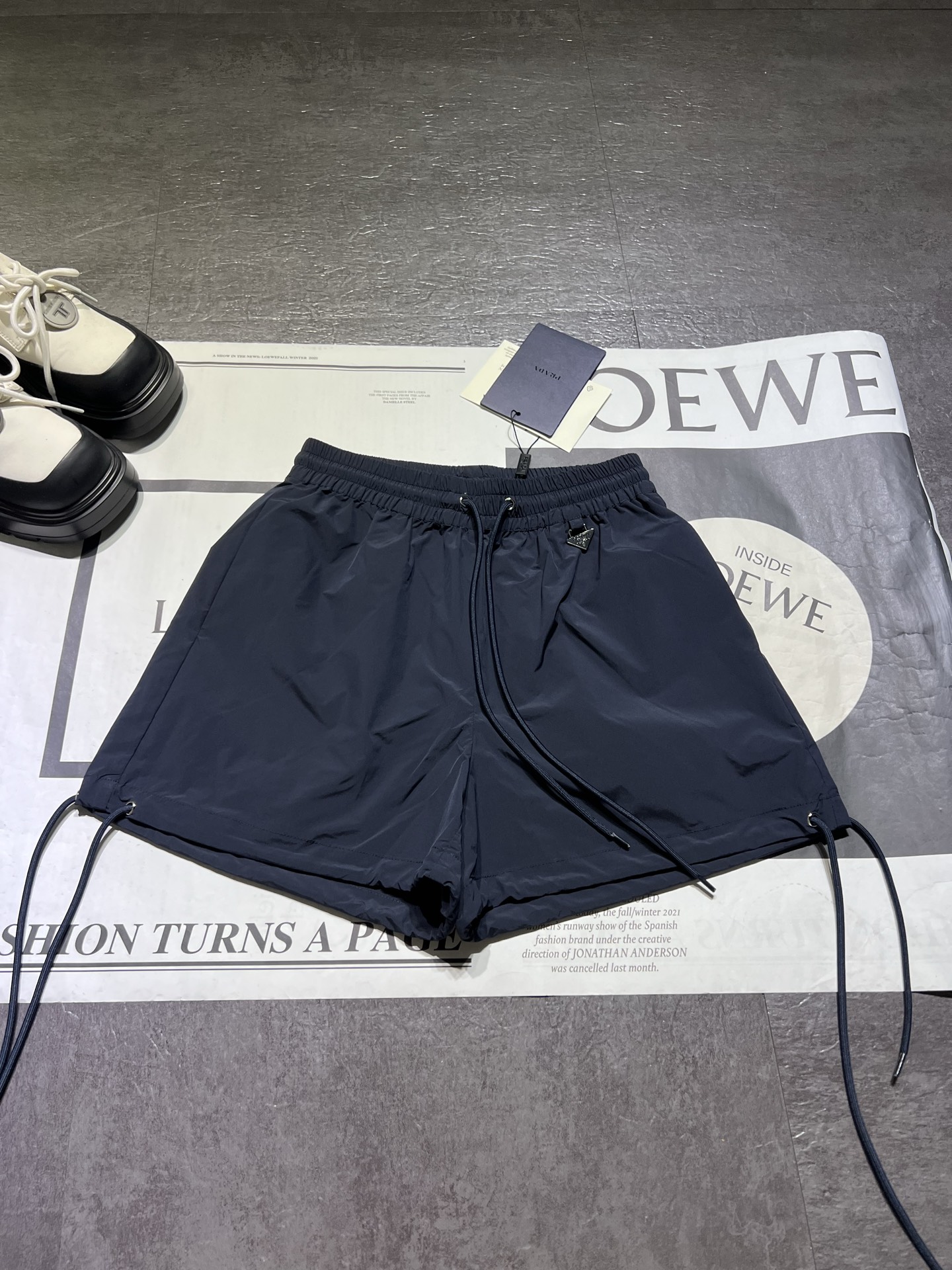 High-quality Prada Women’s Suit Package with 25 Nylon High Waist Shorts for Summer - 图片 1