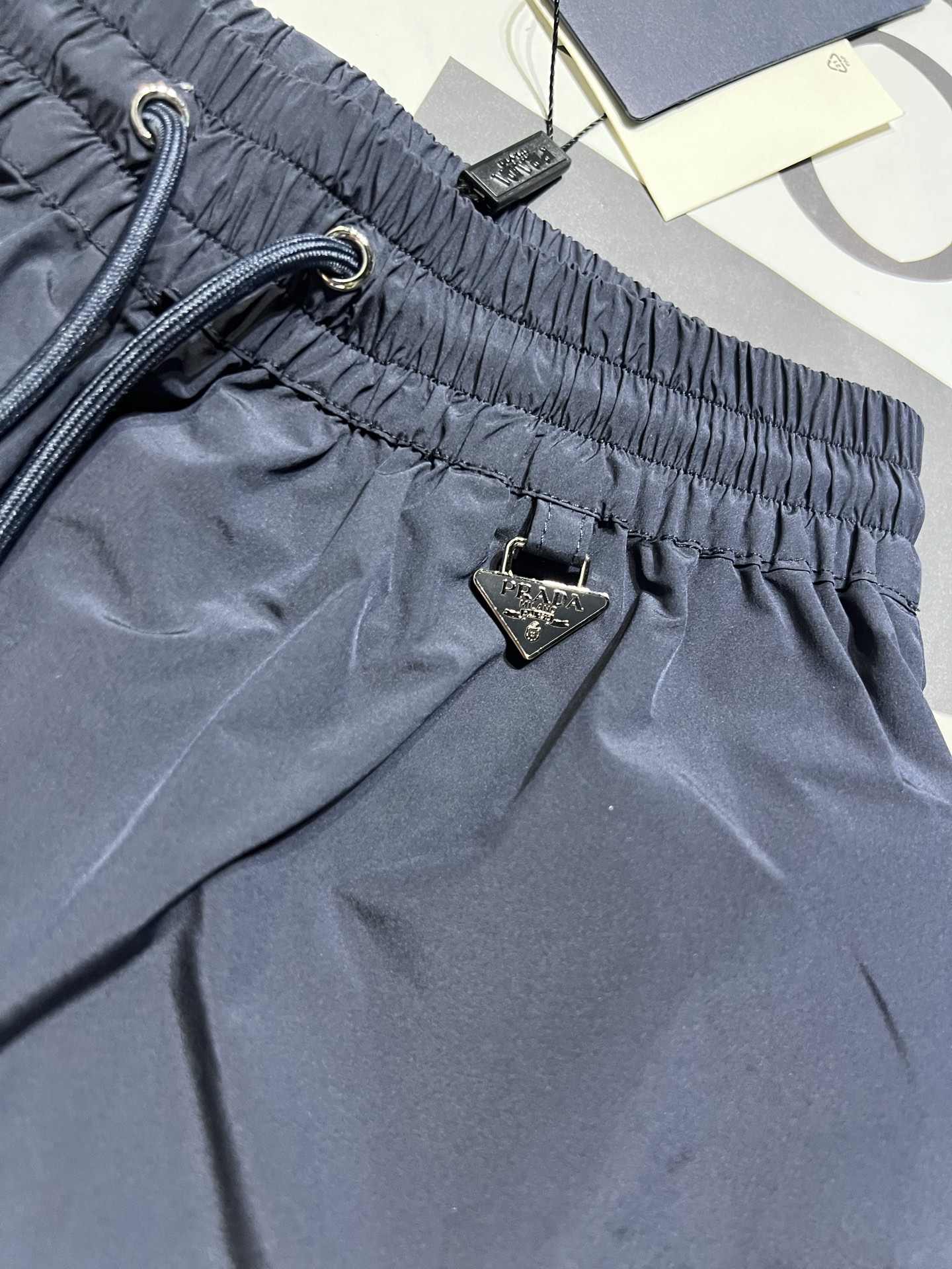 High-quality Prada Women’s Suit Package with 25 Nylon High Waist Shorts for Summer - 图片 6
