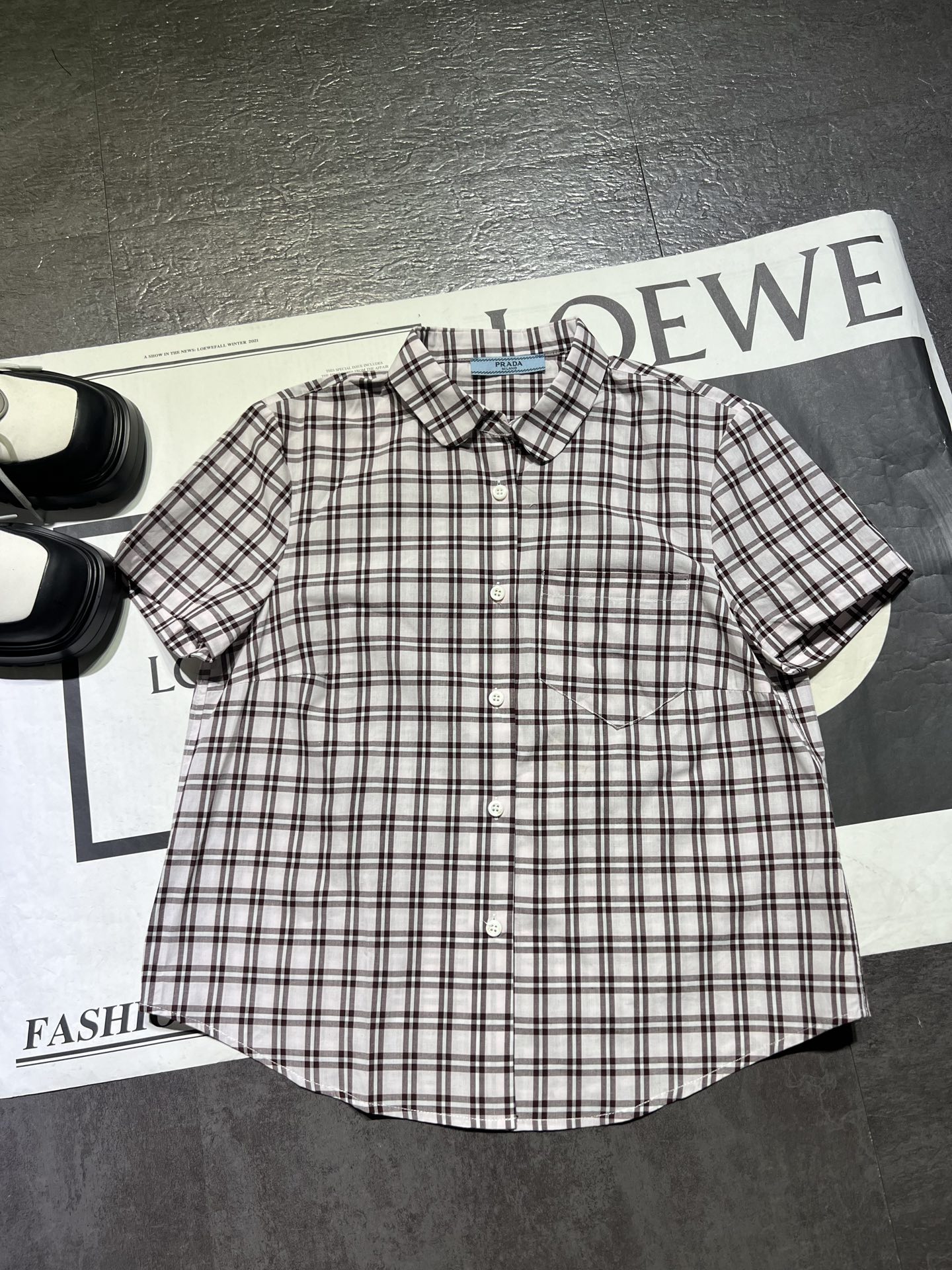 High-end Women’s Clothes: Prada Shirt, Spring Shagg Shorts, Classic Pairing and Single-Dressing - 图片 1
