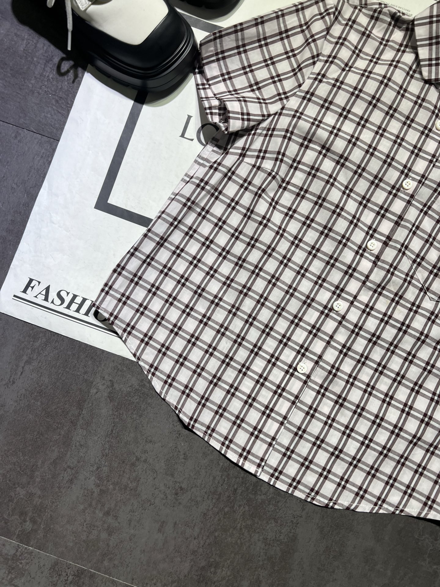 High-end Women’s Clothes: Prada Shirt, Spring Shagg Shorts, Classic Pairing and Single-Dressing - 图片 3