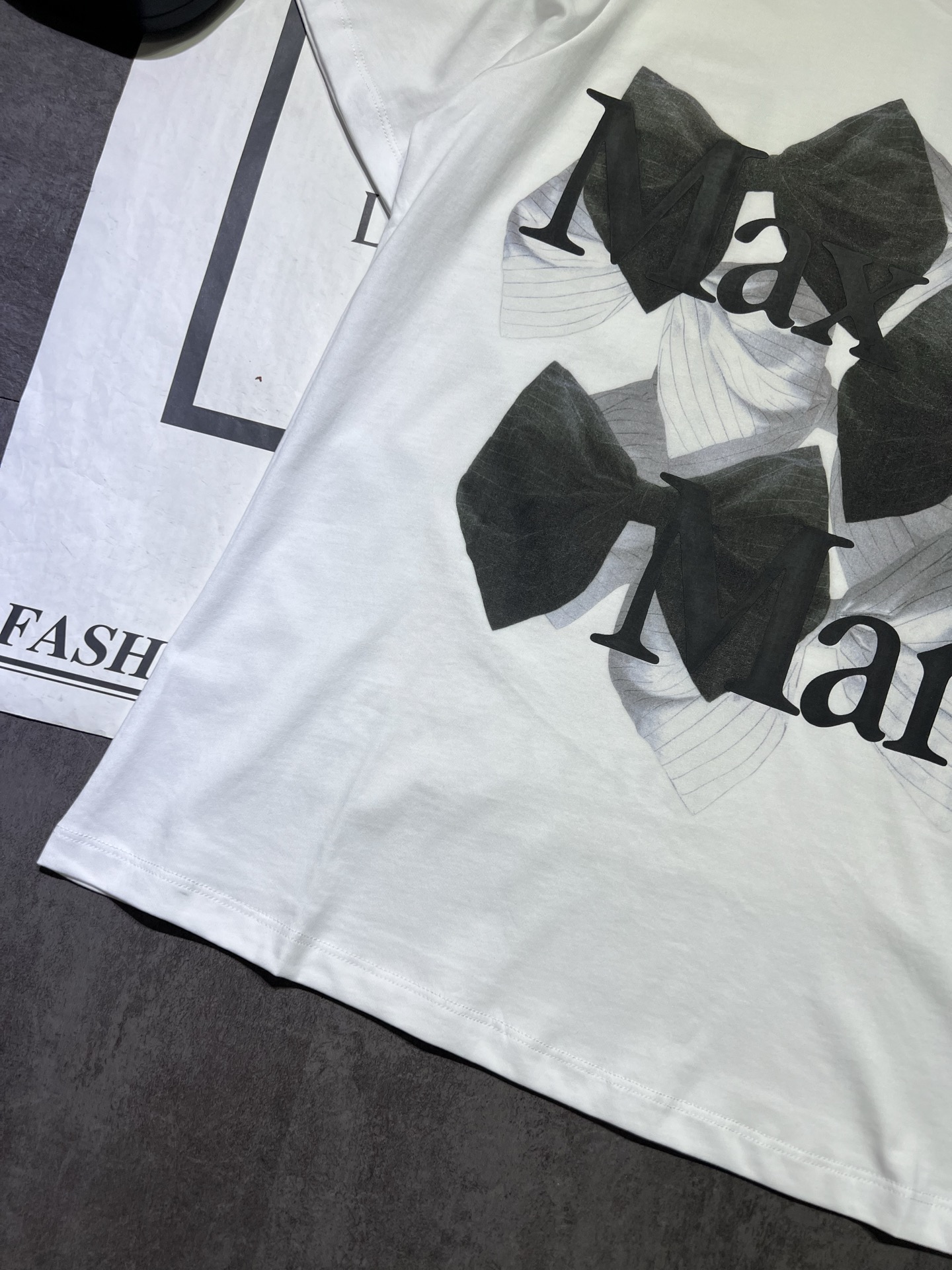 MaxMar 2025 High-Quality Women’s T-Shirts: Large, Same-Sex, Top-Up 100, Spot SML Sizes - 图片 3