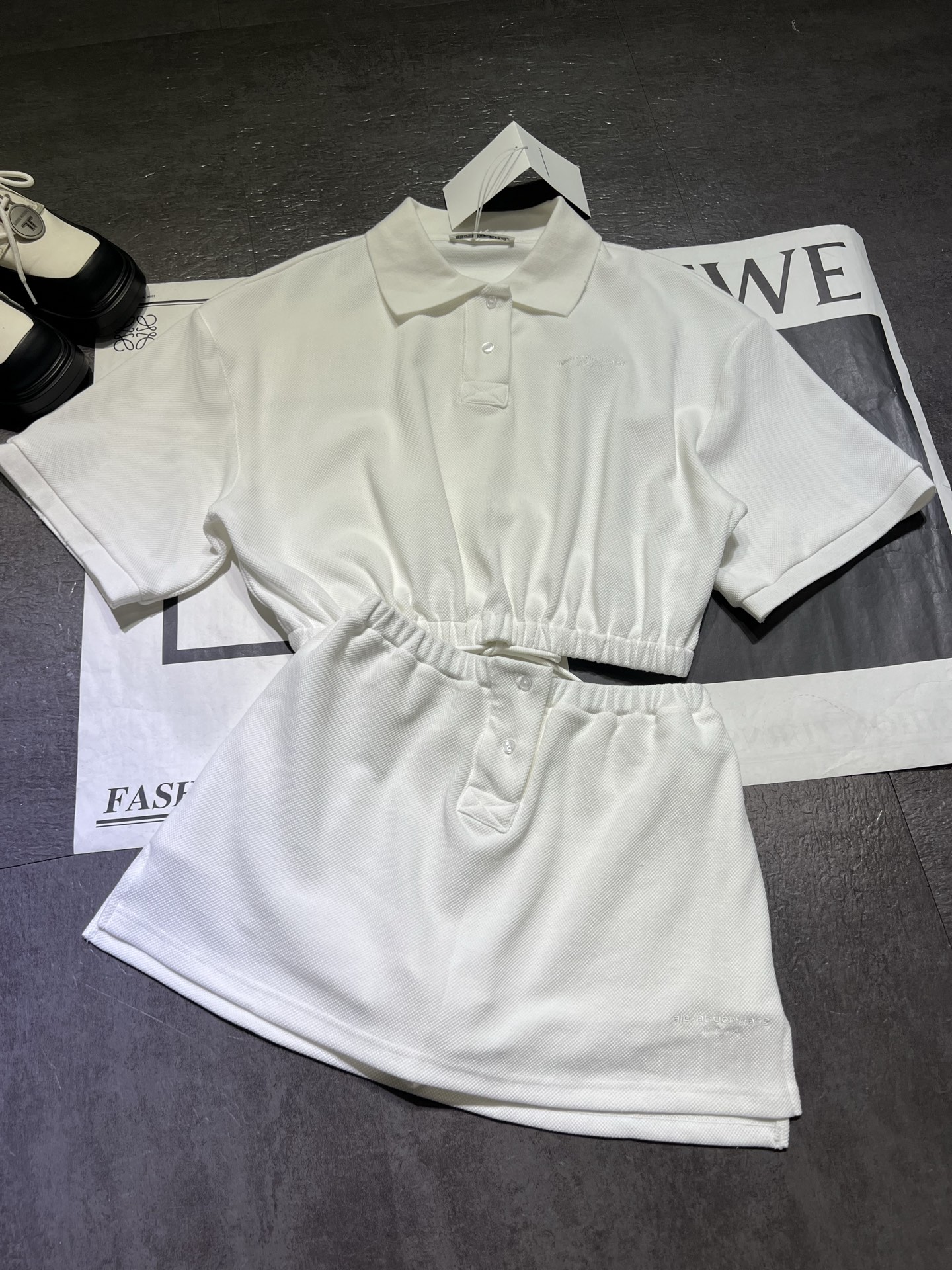 High-Quality Women’s Clothing Set with Tycoon Polo T-Shirts and Stylish Safety Pants - 图片 4