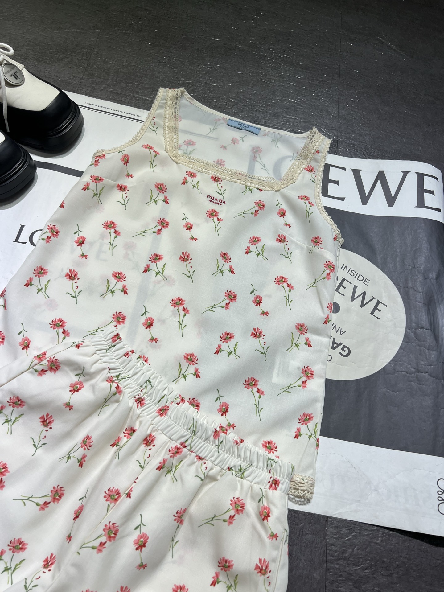 Custom-made Prada Platinum Packs: Single-size Female Suit with Summer Essentials - 图片 4