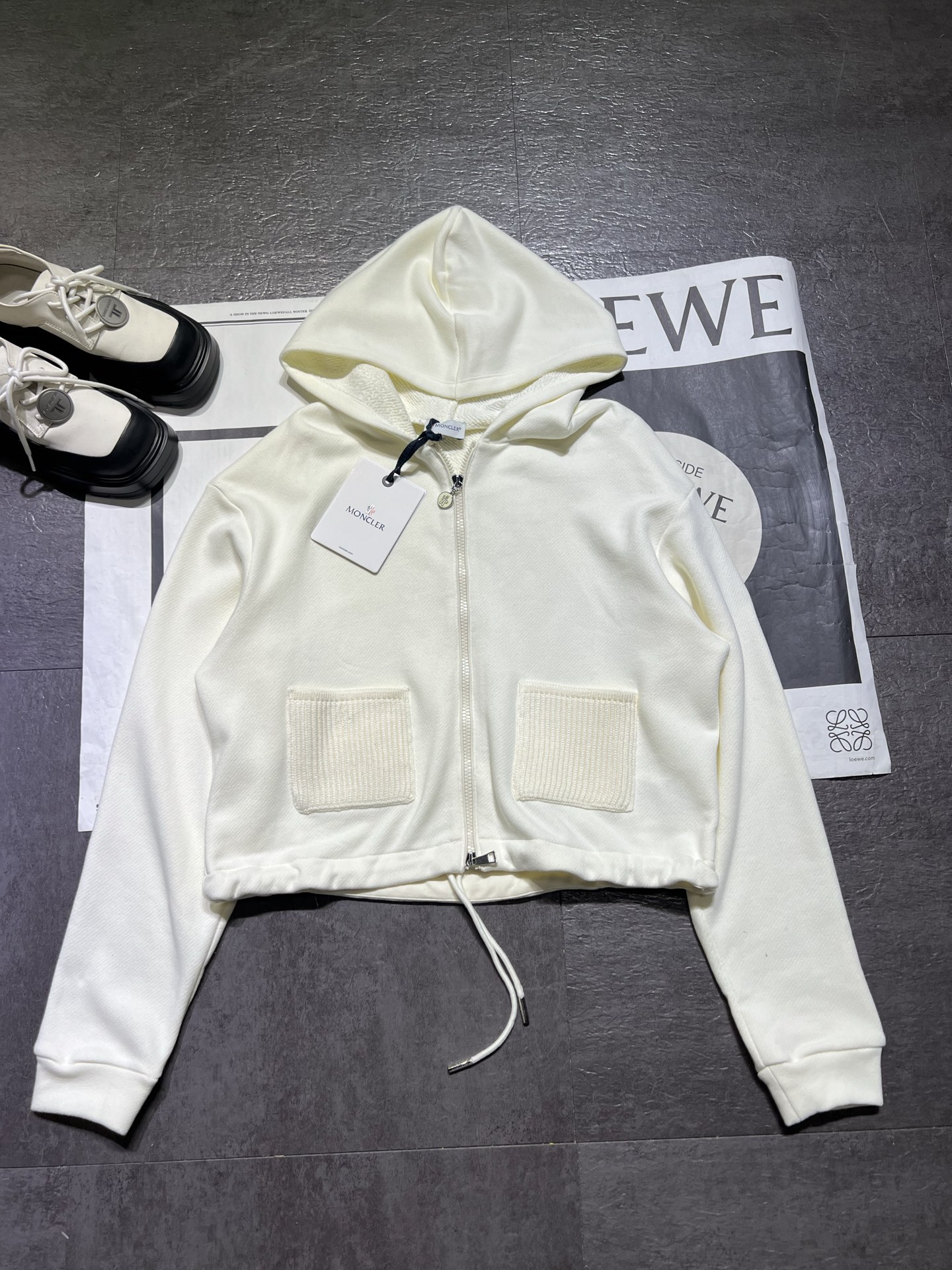 p725, original hard-core female suit, packaged A new product for the original Moncl* development