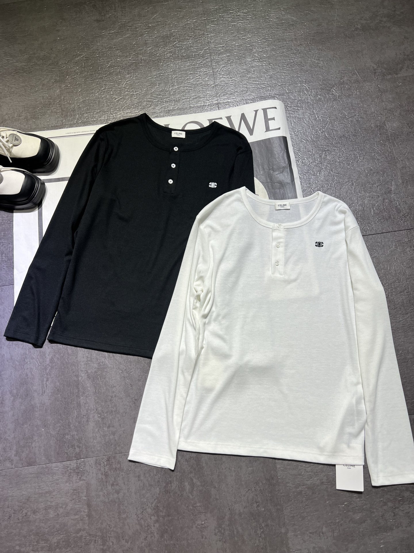 “White Cylindrical Women’s Suit: Celin Zelin 25 One-Piece Hardcore Design” - 图片 1