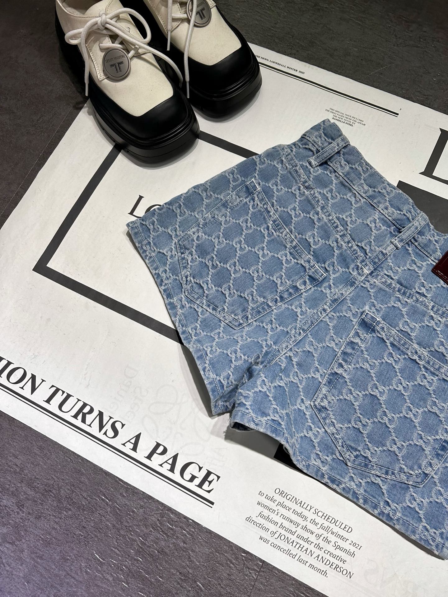 Gucci 25FW New High-Quality Female Suit with Stylish Design and Comfortable Fit - 图片 6