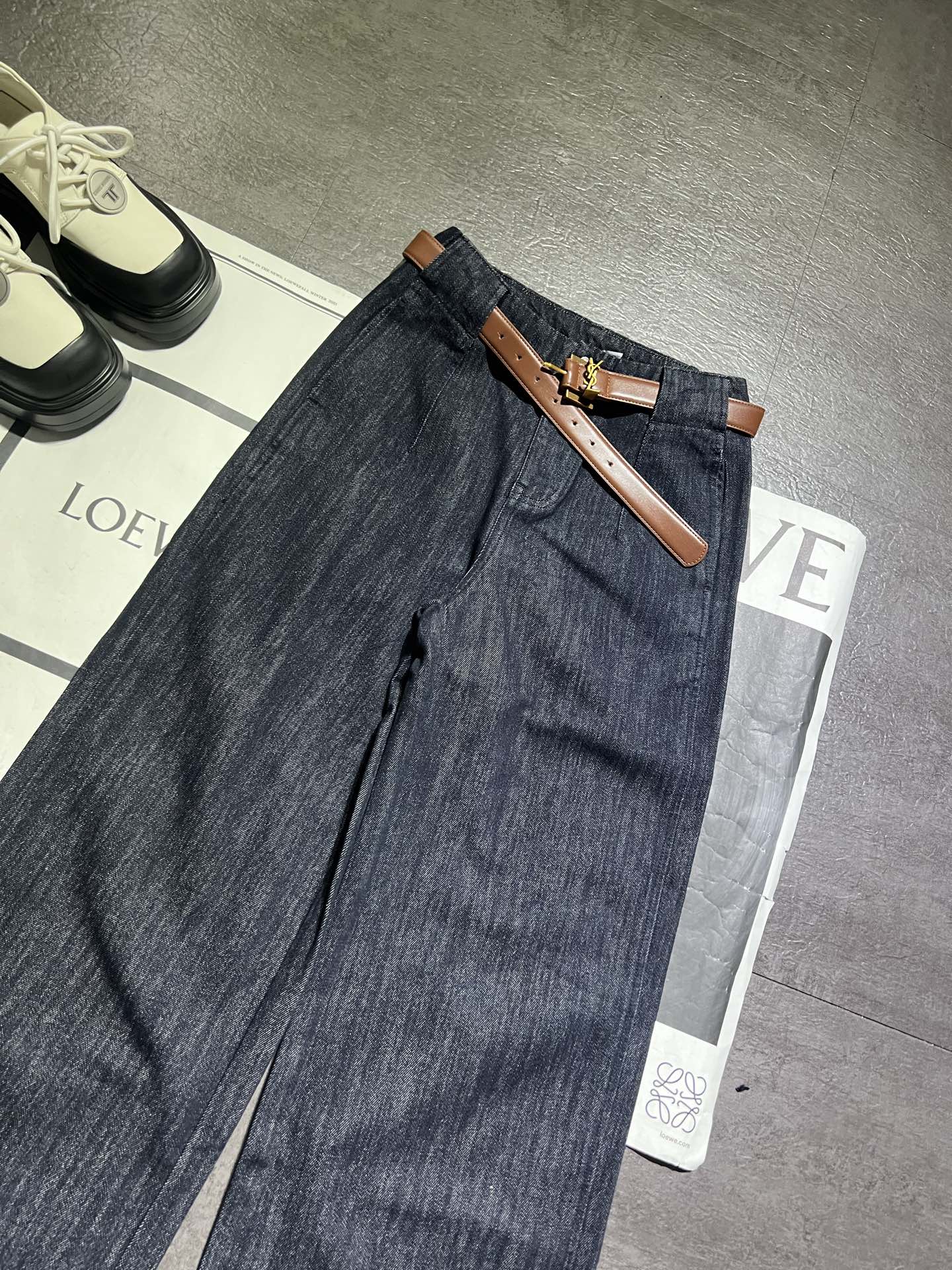 Retro-Color Single Women’s Suit: Original Design, Top-Style, Excellent Quality - 图片 2