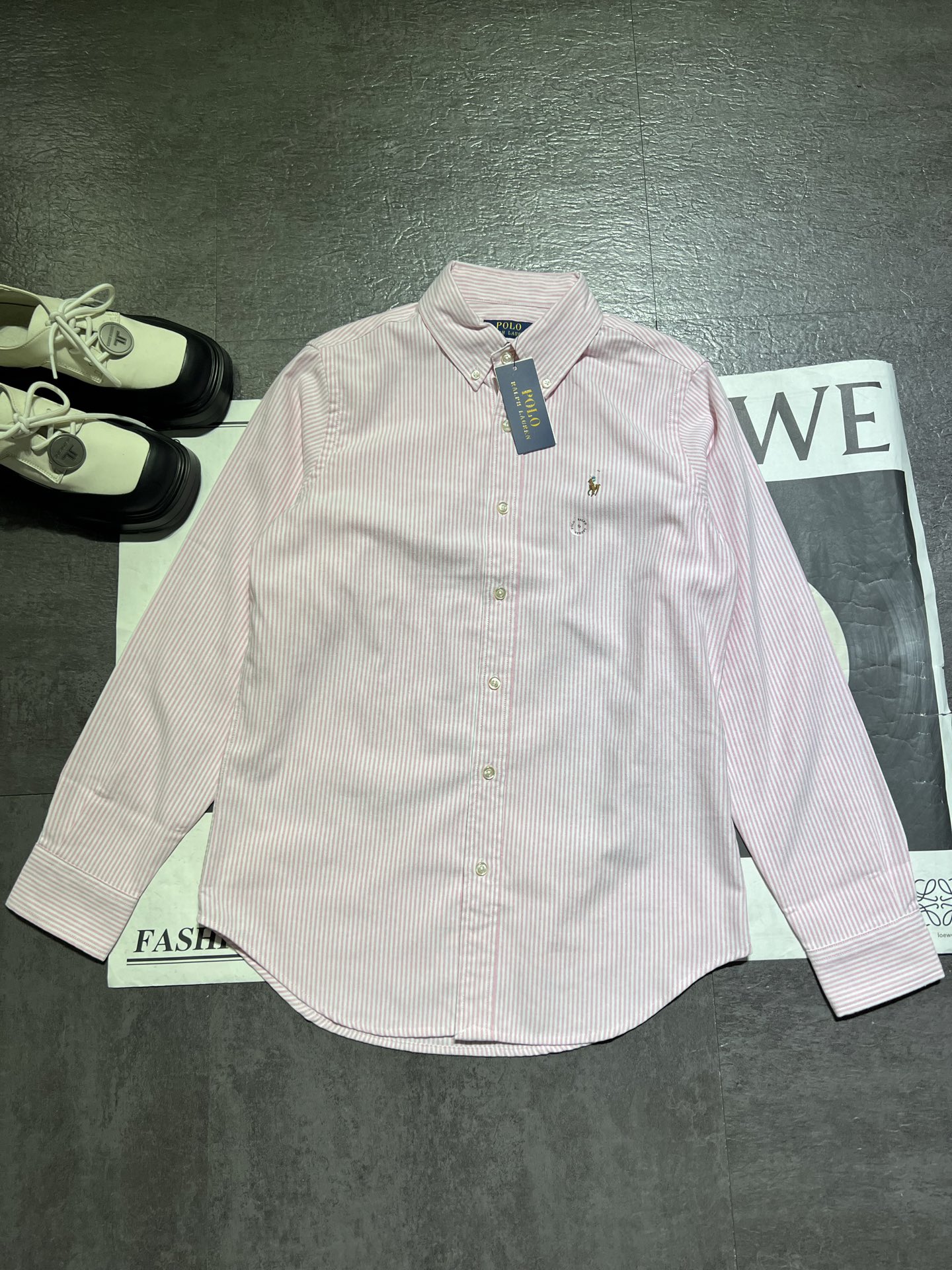 “Ralph Lauren Women’s Suit: Classic Striped Oxford Shirt and High-Quality Jacket” - 图片 2