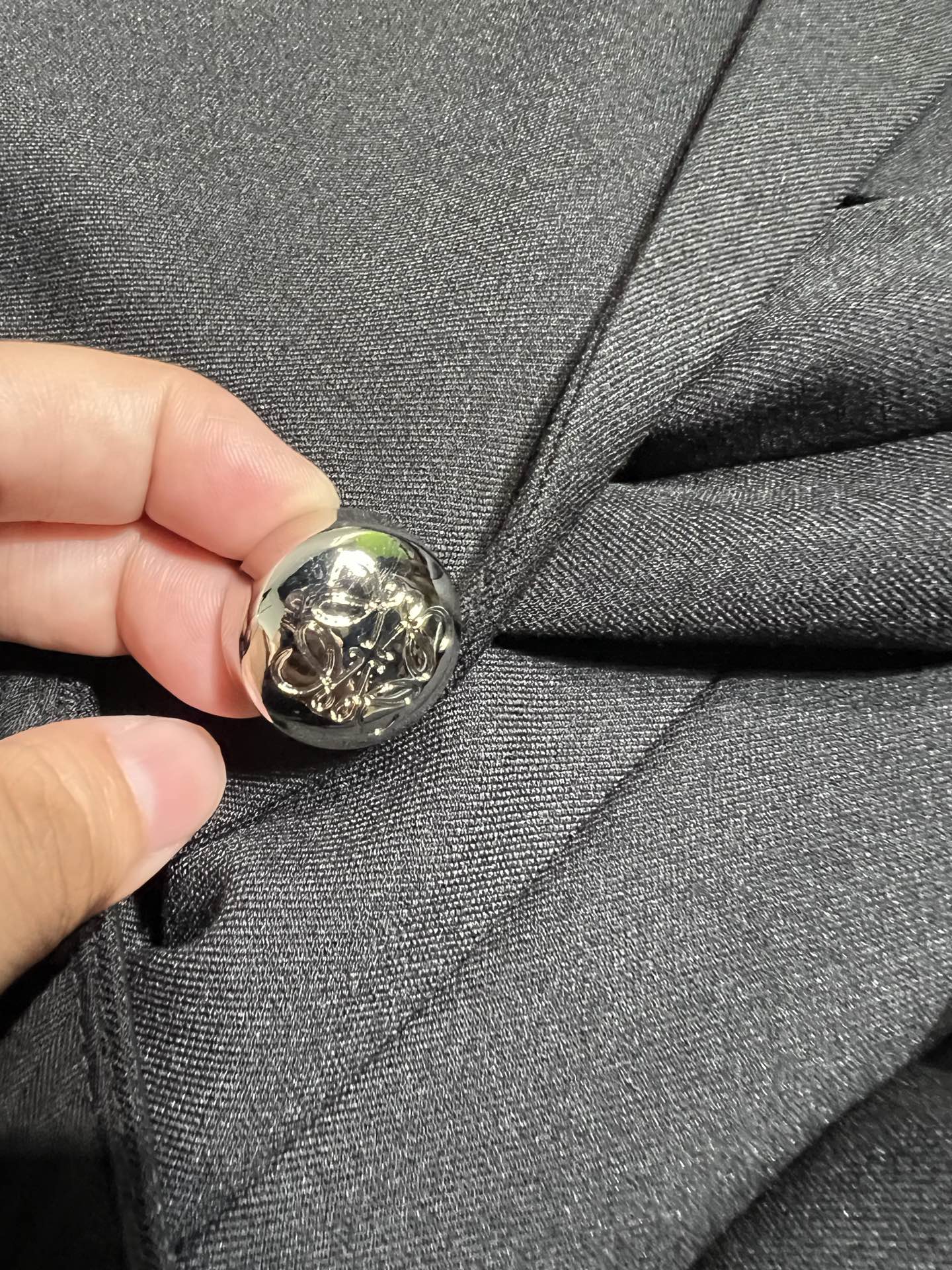 “High-End Fur and Wool Suit with Asymmetrical Pants for Women” - 图片 7