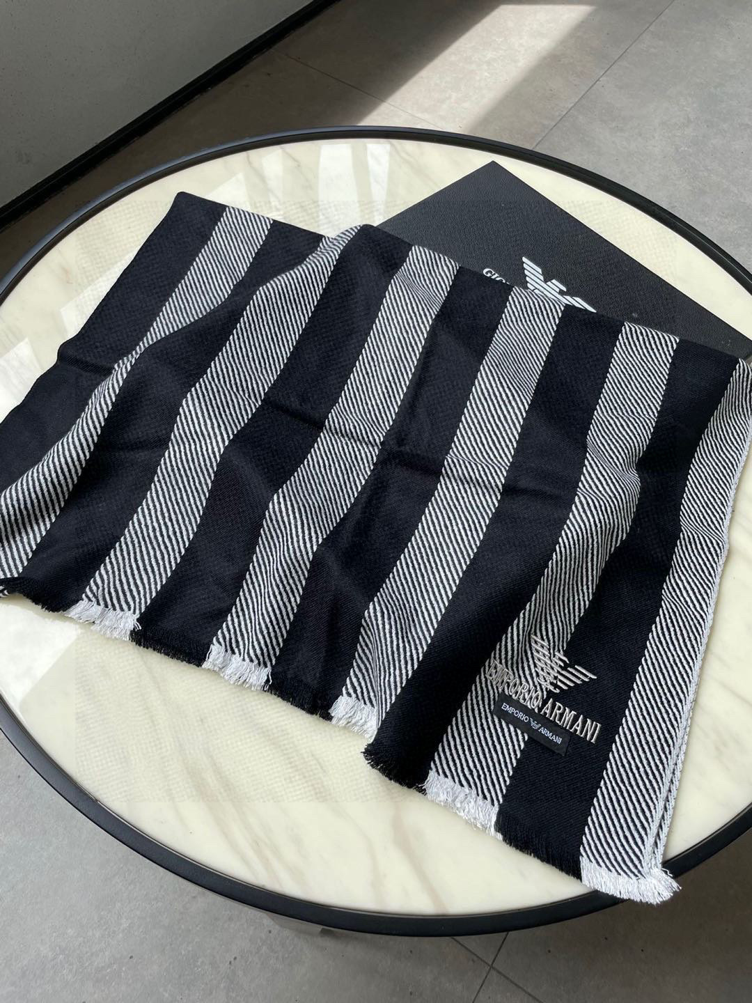 “Stylish Men’s Wool Scarf: Classic, Attractive, and High Quality” - 图片 3