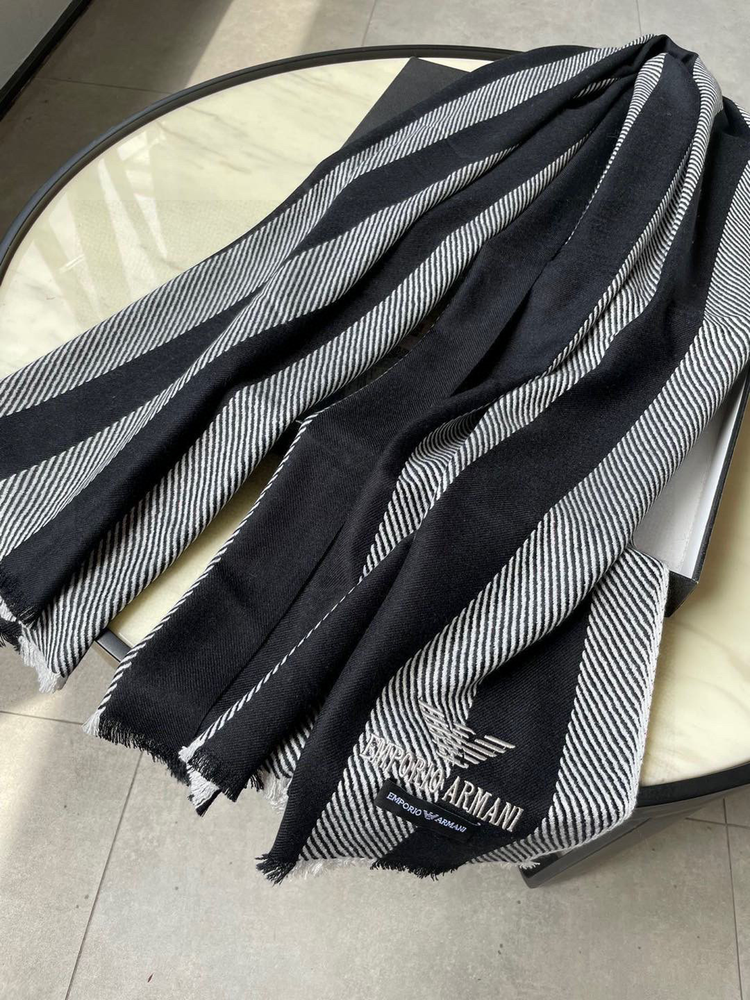 “Stylish Men’s Wool Scarf: Classic, Attractive, and High Quality” - 图片 7