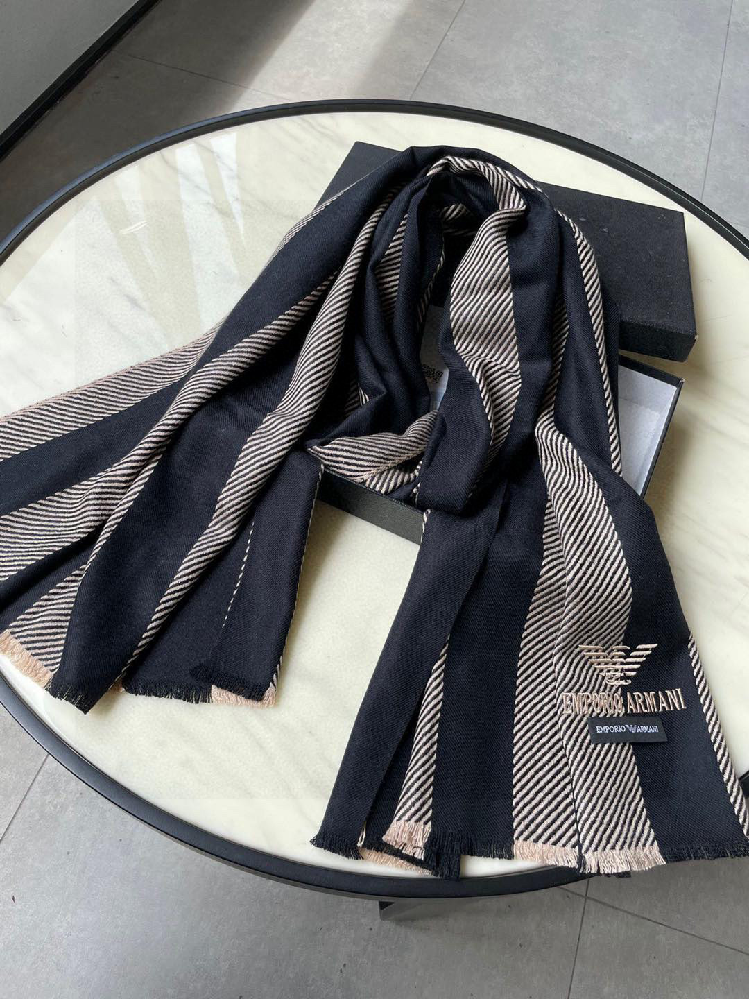 Men’s Wool Scarf: Classic, Attractive, and Perfect for Stylish Men - 图片 8