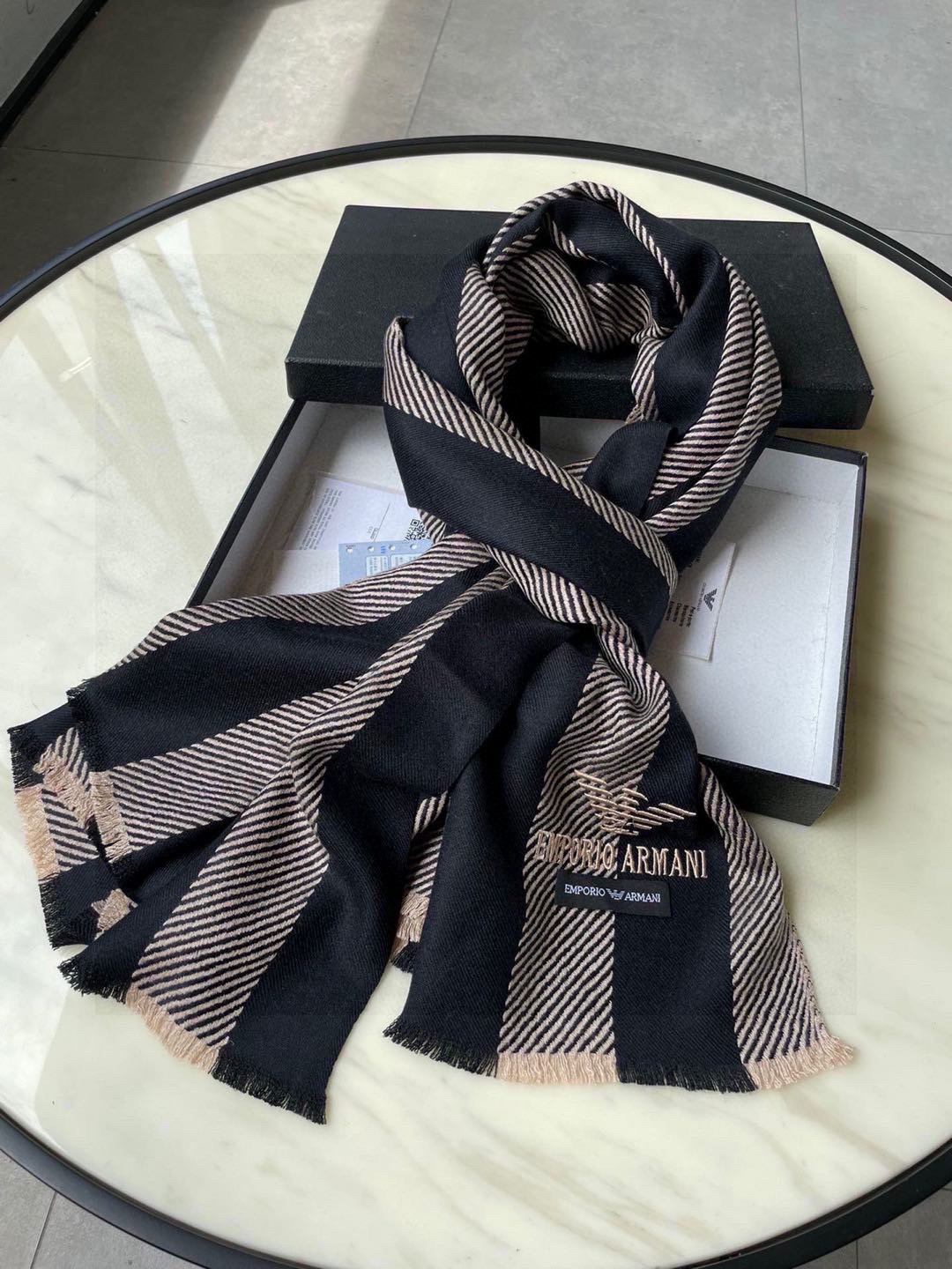 Men’s Wool Scarf: Classic, Attractive, and Perfect for Stylish Men - 图片 9