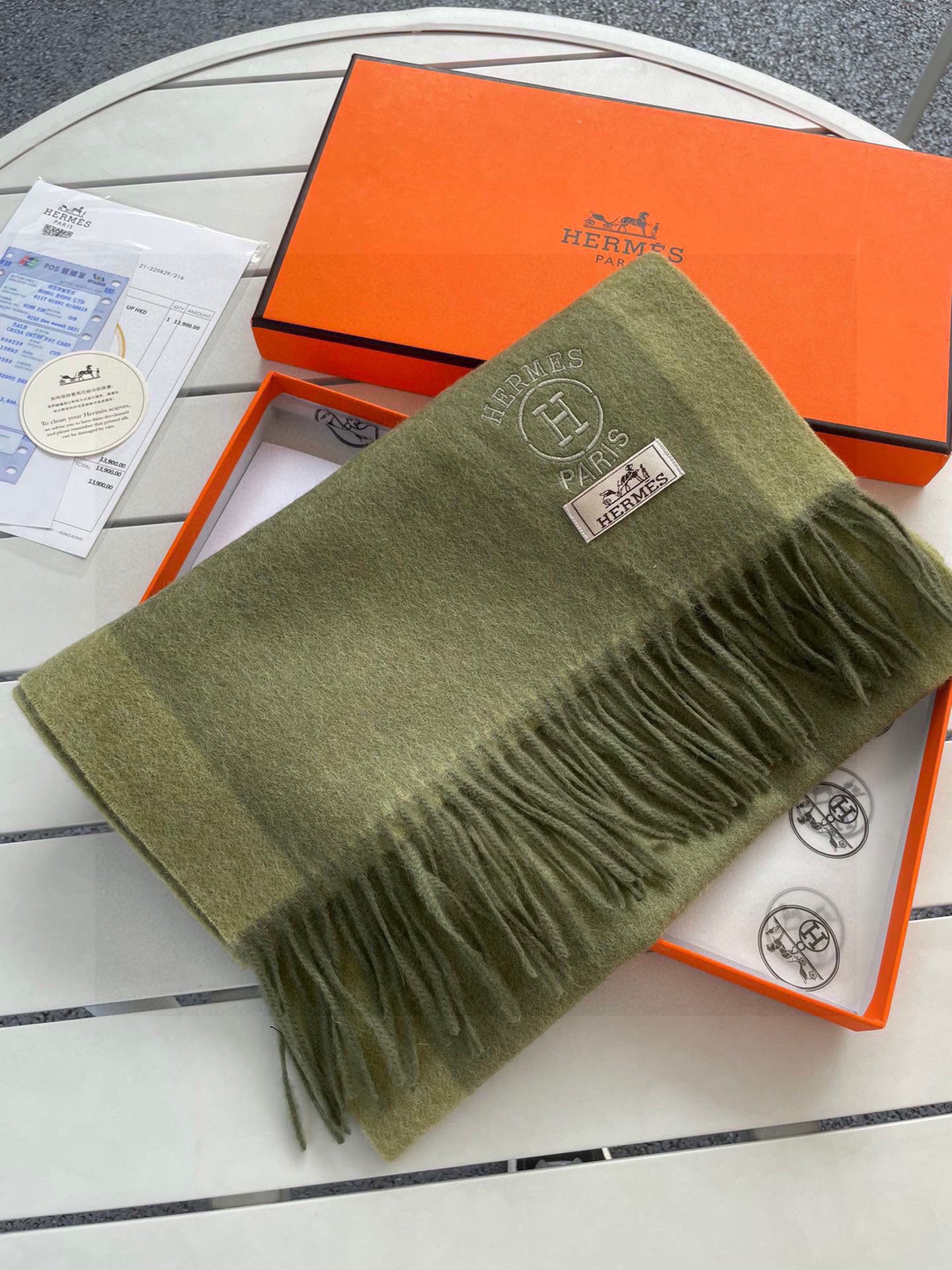 。🆕Hermes · 爱马仕女士拼色羊绒围巾🧣🎊重磅推荐💥 100%顶级山羊绒材质。非常保暖👑 柔软亲肤