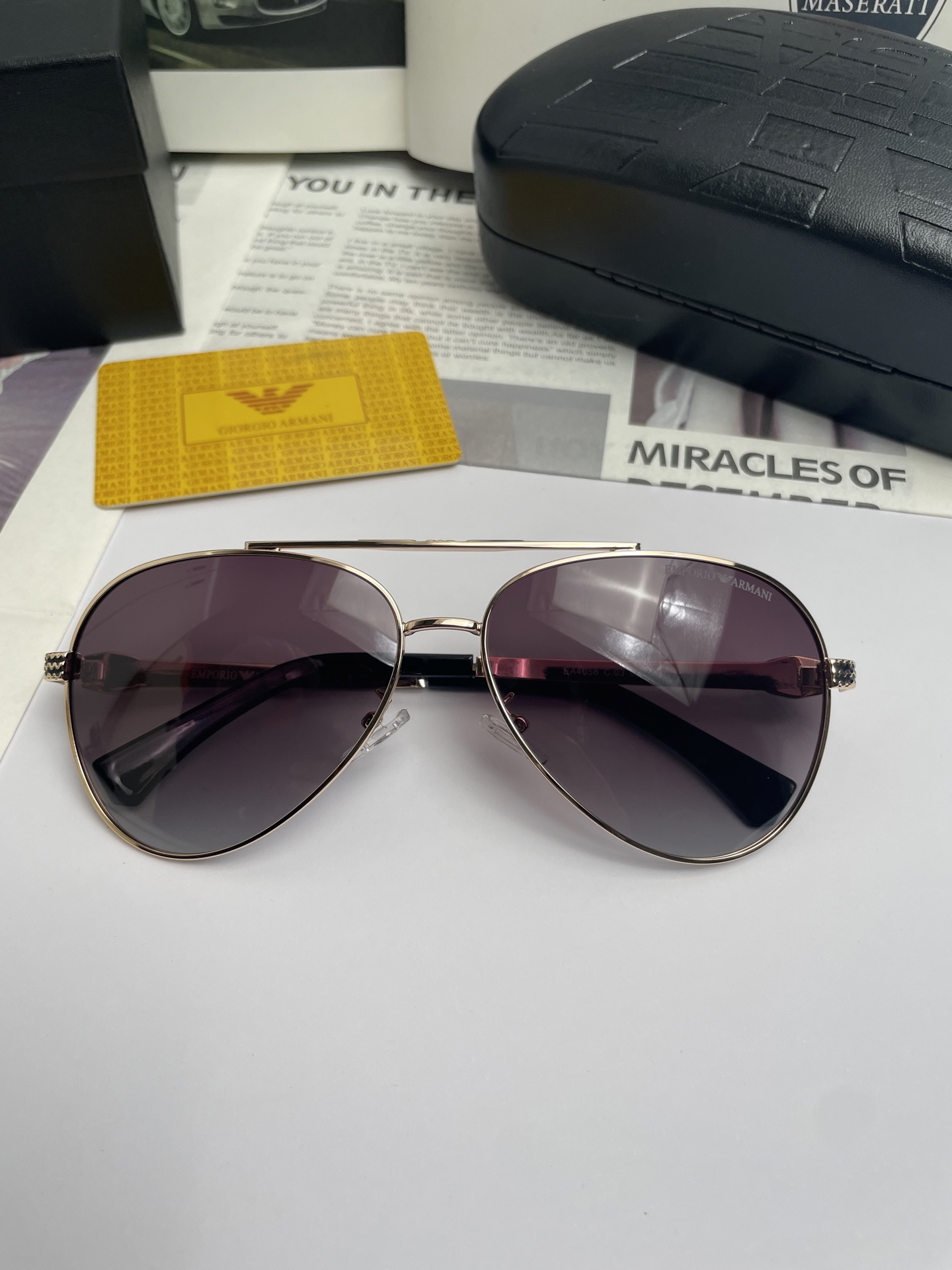 Amani ARMANI: Handmade Male Luminous Sunglasses for Travel (20 words) - 图片 4