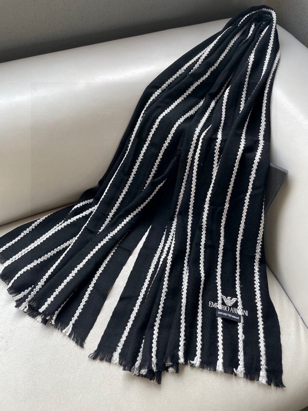 “Stylish Men’s Wool Cape: Classic, Attractive, and Perfect for Any Guy” - 图片 5