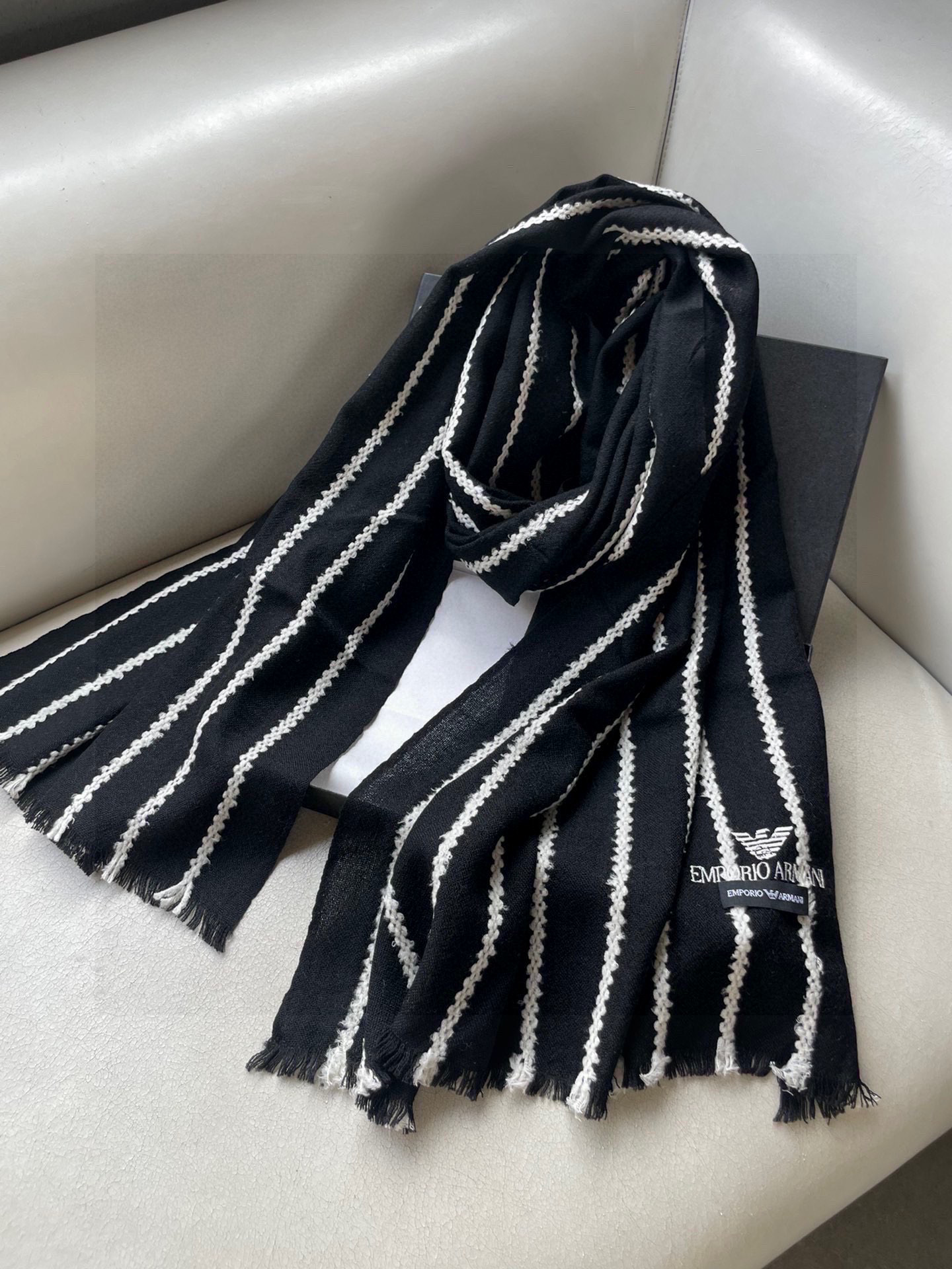 “Stylish Men’s Wool Cape: Classic, Attractive, and Perfect for Any Guy” - 图片 8