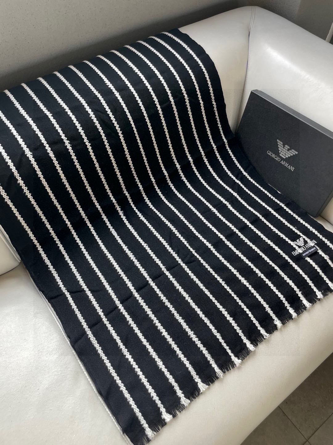 “Stylish Men’s Wool Cape: Classic, Attractive, and Perfect for Any Guy” - 图片 4