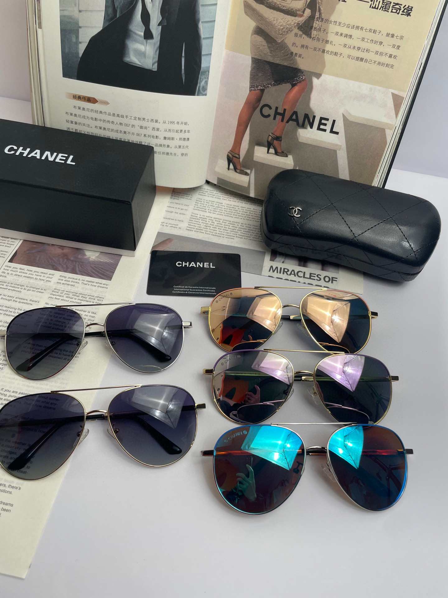 NO:248876,Chanel Chanel new to high-end electroplated metal frame making [strong][strong] retro trendy style!  The dazzling color film is so beautiful [strong] splicing design!  Luxury high-end model The highest quality on the market Limited edition [Strong] [Strong] Quick order. Number 97 glasses Sunglasses Sunglasses, glasses, chanel, chanel, gold plating19860909香奈儿Chanel新款到高级电镀金属框制作[强][强]复古潮流风！炫丽彩膜实物美极了[强]拼接设计！奢华高端款 市场上最高品质 限量版[强][强]速订.编号97眼镜墨镜太阳镜,眼镜,chanel,chanel,gold plating,glasses