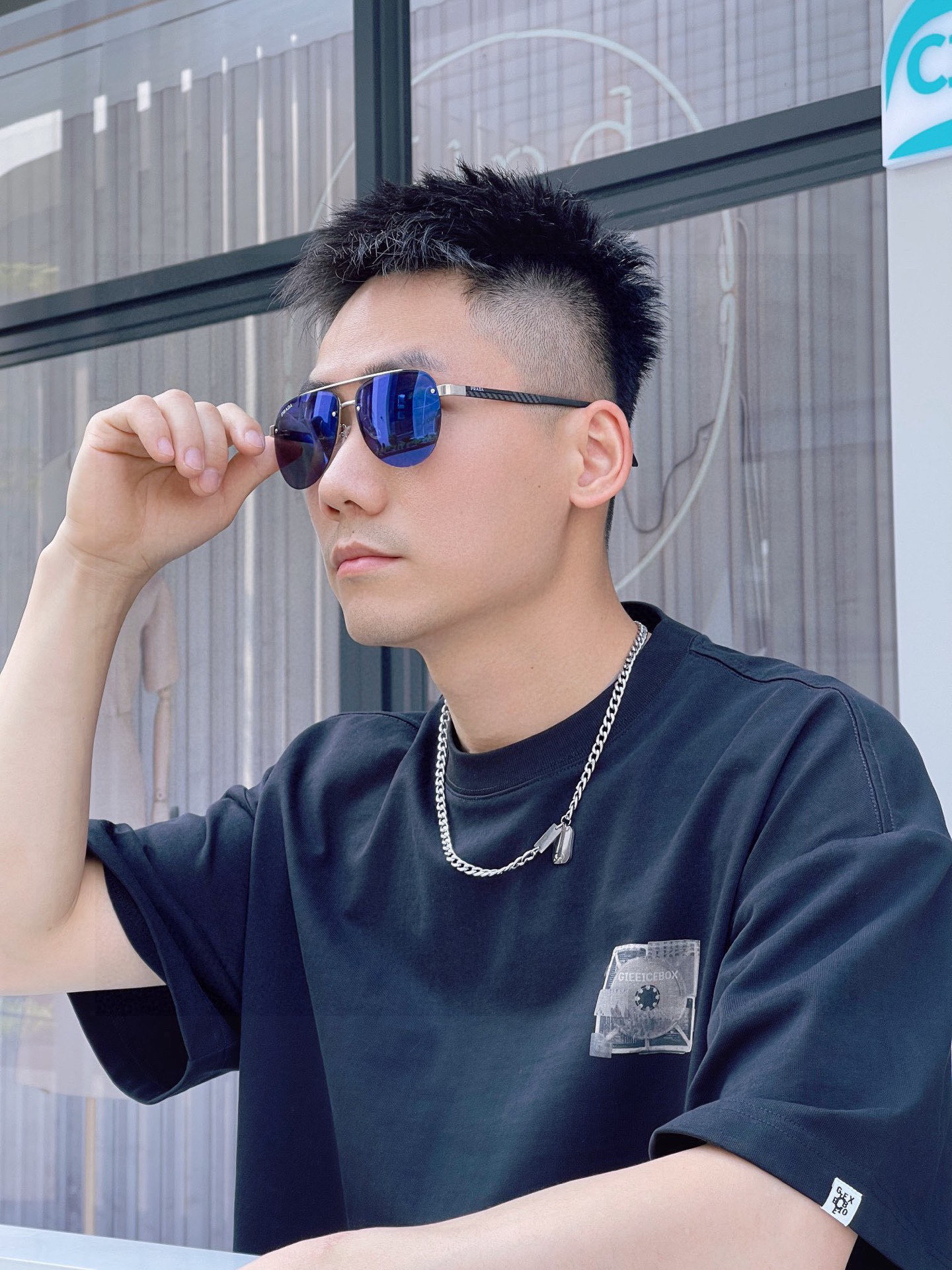 NO:346887,.New beef brand Prada Prada high-quality men's and women's original single sunglasses material high-definition nylon lenses, ultra-light and elastic temples. Wear super light, no nose pressing, excellent purchase number 8150 glasses sunglasses, glasses, prada, prada19860909.新款牛货品牌普拉达Prada 高品质男士女士原单太阳镜 材质高清尼龙镜片、超轻超有弹性镜腿.戴上超轻,不压鼻,入手超赞 编号8150眼镜墨镜太阳镜,眼镜,prada,prada,glasses