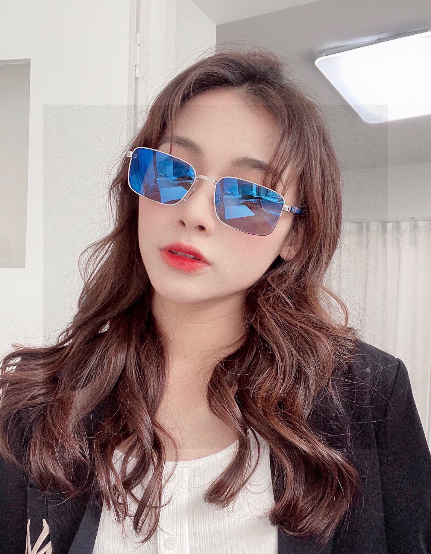 NO:346900,.Gucci original single quality polarized sunglasses for men and women, high-definition Polaroid polarized lenses, plate printed logo temples. Small frame exquisite sunglasses, you can see the details of the master's handmade design, exquisite workmanship, high-end and atmospheric, suitable for boys and girls to travel. Number 8112 glasses sunglasses, sunglasses, glasses, gucci19860909.古奇Gucci 原单品质男女同款偏光太阳镜 材质高清宝丽来偏光镜片、板材印字logo镜腿.小框精致太阳镜看细节就知道大师手工制作设计,做工精致,高端大气,适合男生女生旅游出行.编号8112眼镜墨镜太阳镜,眼镜,gucci,glasses