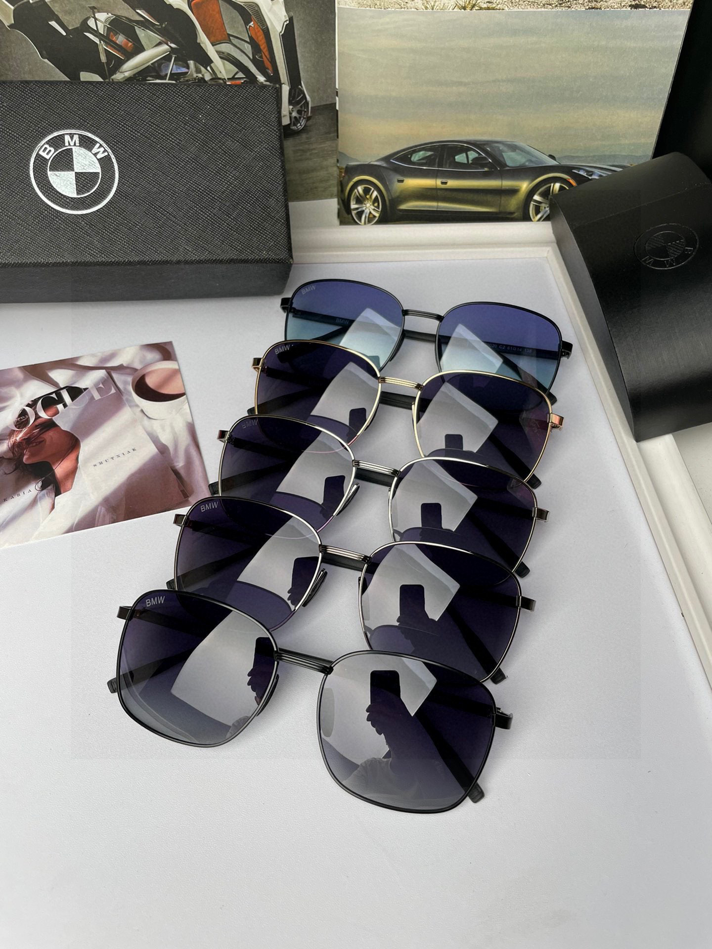 NO:346955,.New brand BMW BMW high-quality men's polarized sunglasses, imported Polaroid polarized lenses, imported stainless steel alloy temples, excellent texture, exquisite electroplating technology and full of temperament, a must-have when driving. Number 96 glasses, sunglasses, glasses19860909.新款品牌宝马BMW高品质男士偏光太阳镜 材质进口宝丽来偏光镜片、进口不锈钢合金镜腿,质感超赞, 电镀工艺精赞气质十足,外出开车必备.编号96眼镜墨镜太阳镜,眼镜,glasses