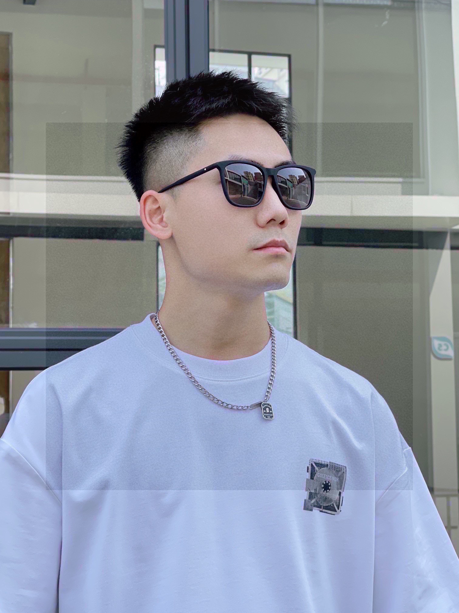 NO:358308,.New brand Montblanc Original single-quality men's and women's polarized sunglasses, material high-definition Polaroid polarized lenses, plate printed logo temples. You can see the details that the master's handmade design is exquisite, high-end and atmospheric, suitable for travel. Number 8157 glasses sunglasses, glasses, montblanc19860909.新款品牌万宝龙montblanc 原单品质男士女士偏光太阳镜 材质高清宝丽来偏光镜片、板材印字logo镜腿.看细节就知道大师手工制作设计,做工精致,高端大气,适合旅游出行.编号8157眼镜墨镜太阳镜,眼镜,montblanc,glasses