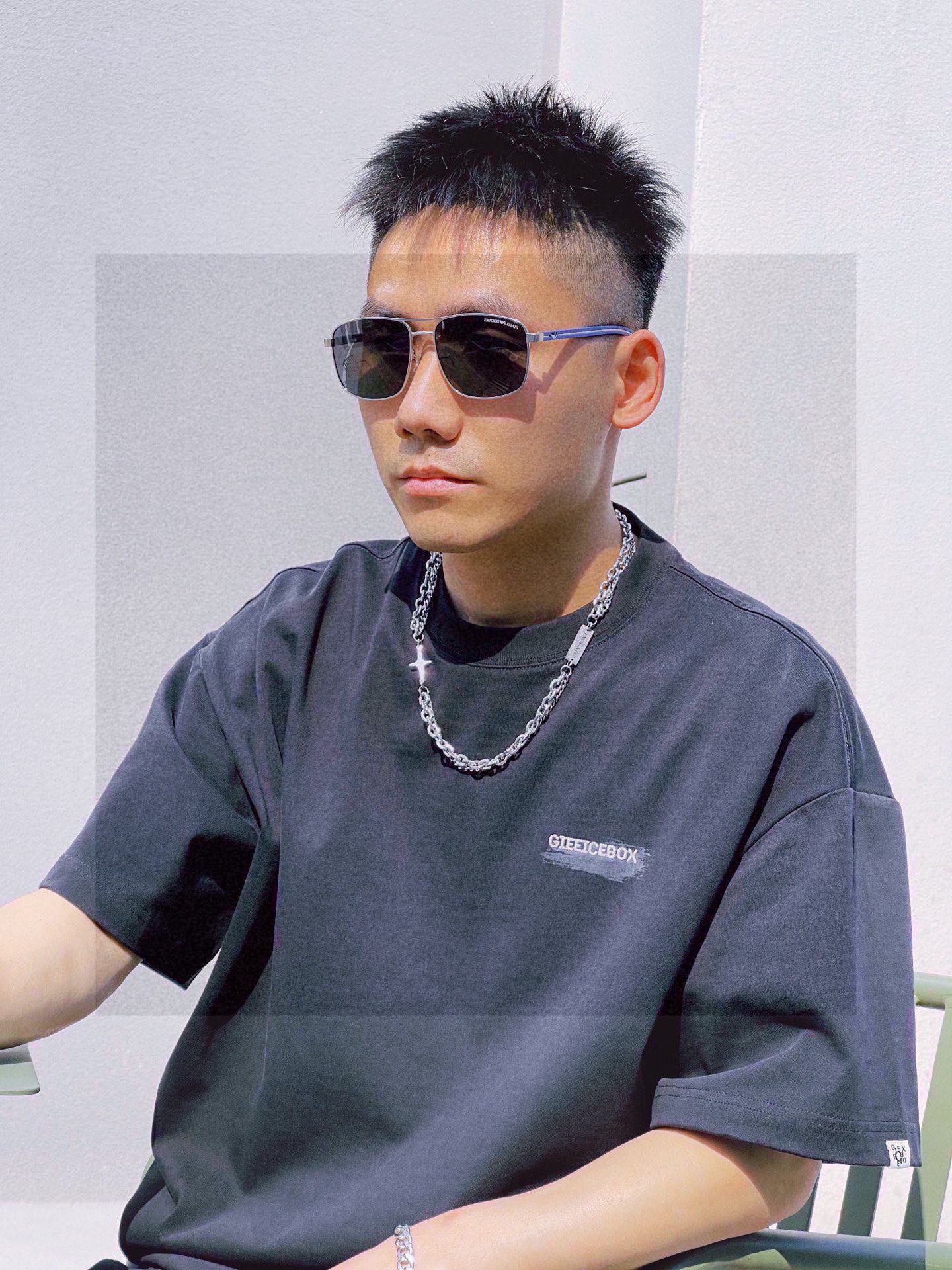 NO:358349,.New brand Armani ARMANI Original single-quality men's and women's polarized sunglasses, high-definition Polaroid polarized lenses, plate printed logo temples. You can see the details that the master's handmade design is exquisite, high-end and atmospheric, suitable for travel. Number 8162 glasses sunglasses, glasses, armani, armani19860909.新款品牌阿玛尼ARMANI 原单品质男士女士偏光太阳镜 材质高清宝丽来偏光镜片、板材印字logo镜腿.看细节就知道大师手工制作设计,做工精致,高端大气,适合旅游出行.编号8162眼镜墨镜太阳镜,眼镜,armani,armani,glasses