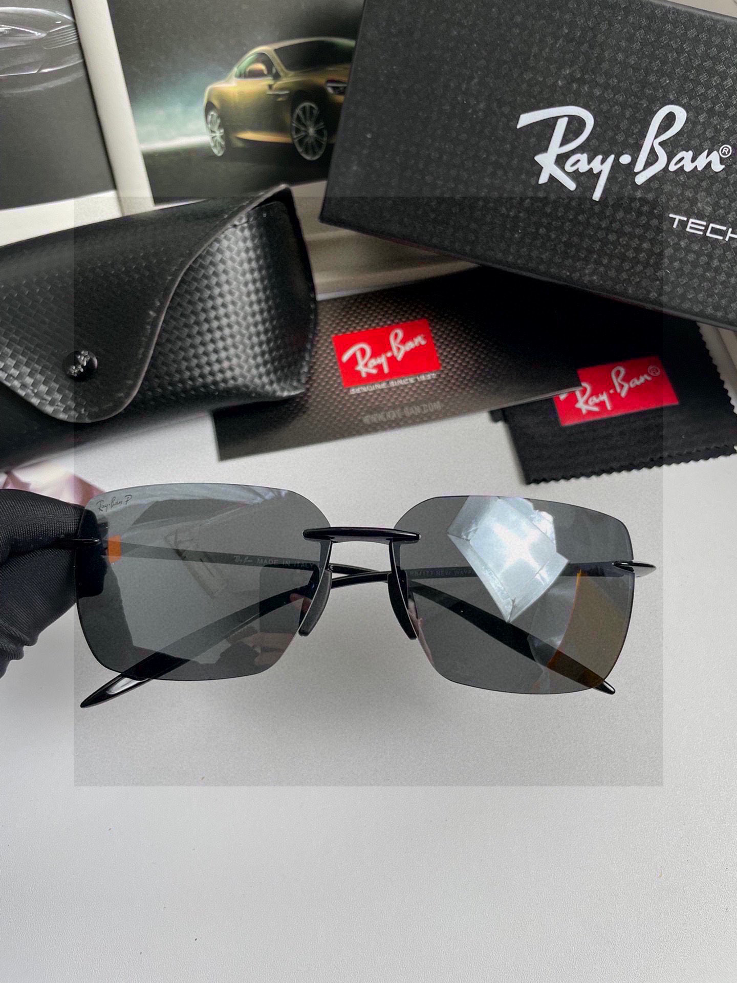 。新款💥品牌：雷朋Ray.Ban高品质男士偏光太阳镜🕶️ 超轻无框💕质感超赞，男士开车必备品。编号：98