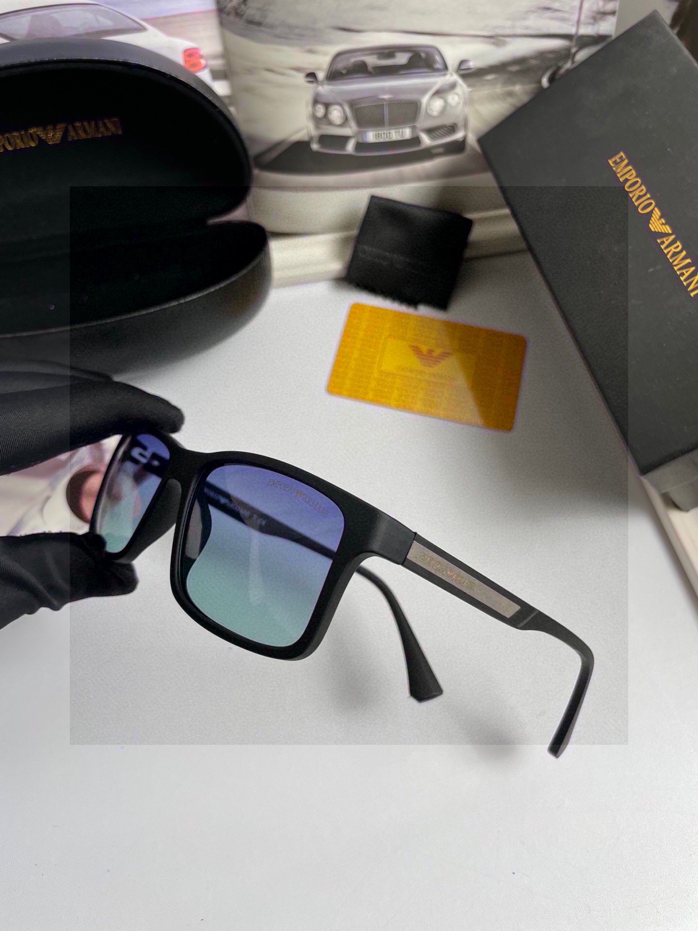 。新款💥品牌：阿玛尼ARMANI ：原单品质男士女士偏光太阳镜🕶️ 材质：高清宝丽来偏光镜片、板材印字l