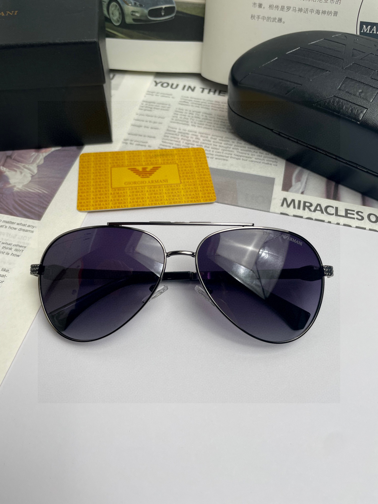 。新款阿玛尼ARMANI ：原单品质男士女士偏光太阳镜🕶️ 材质：高清宝丽来偏光镜片、板材印字logo镜